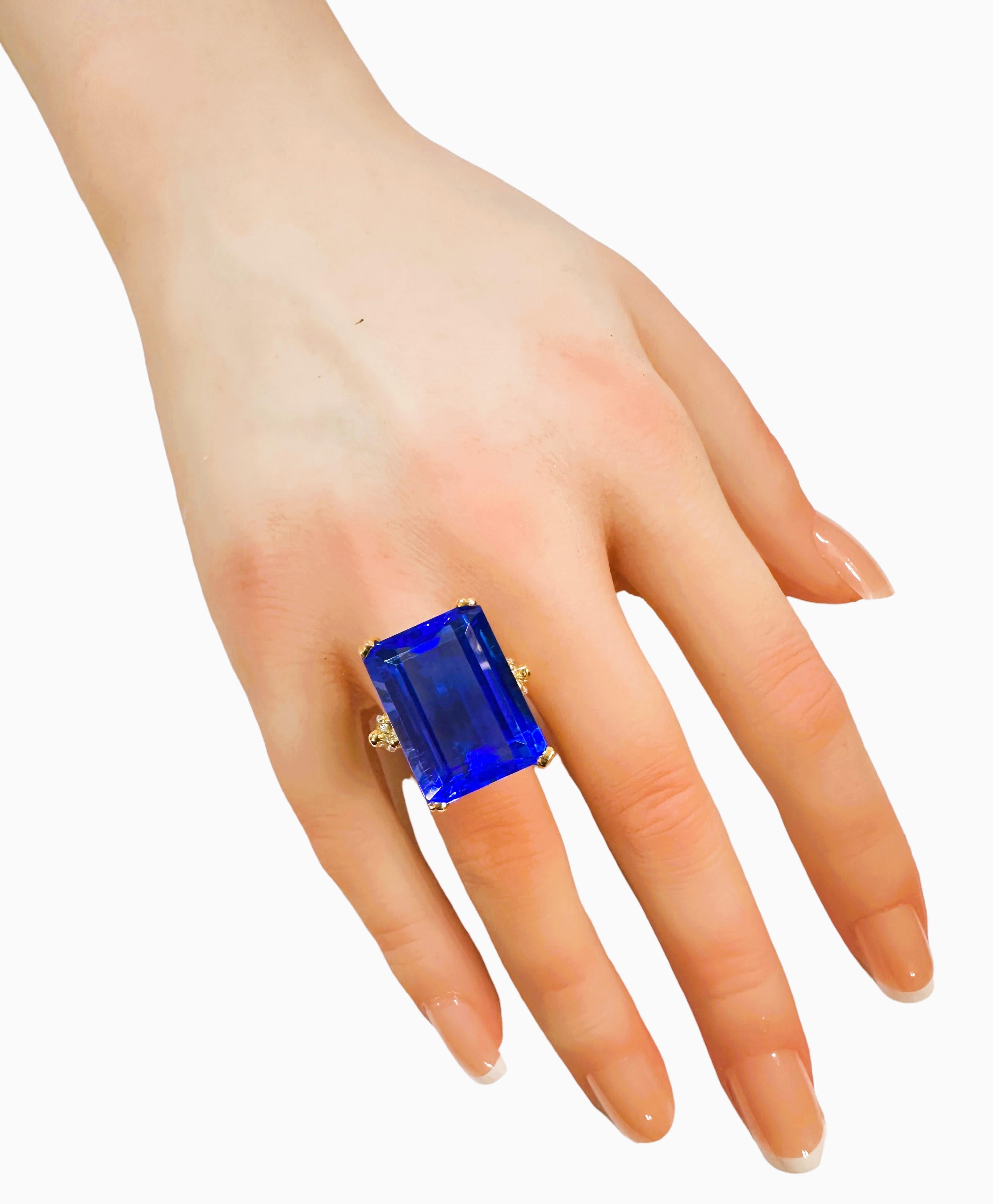 Neuer afrikanischer 23,60 intensiver blauer Topas & weißer Saphir Y vergoldeter Sterling-Ring im Zustand „Neu“ in Eagan, MN