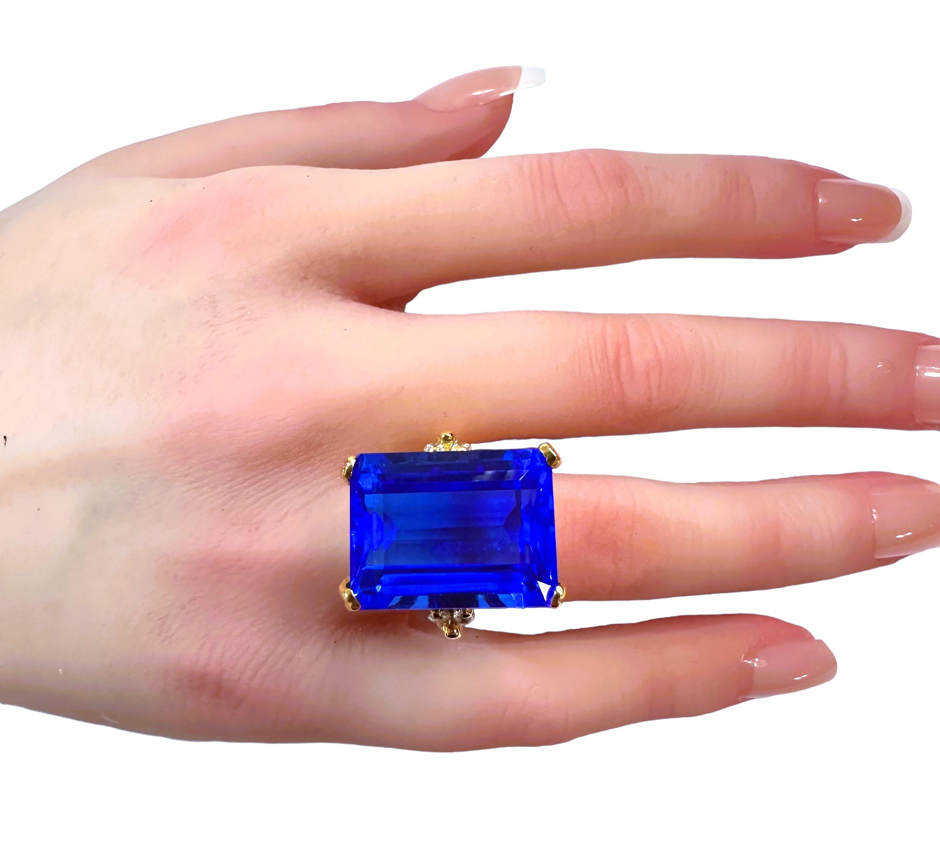 Neuer afrikanischer 23,60 intensiver blauer Topas & weißer Saphir Y vergoldeter Sterling-Ring Damen