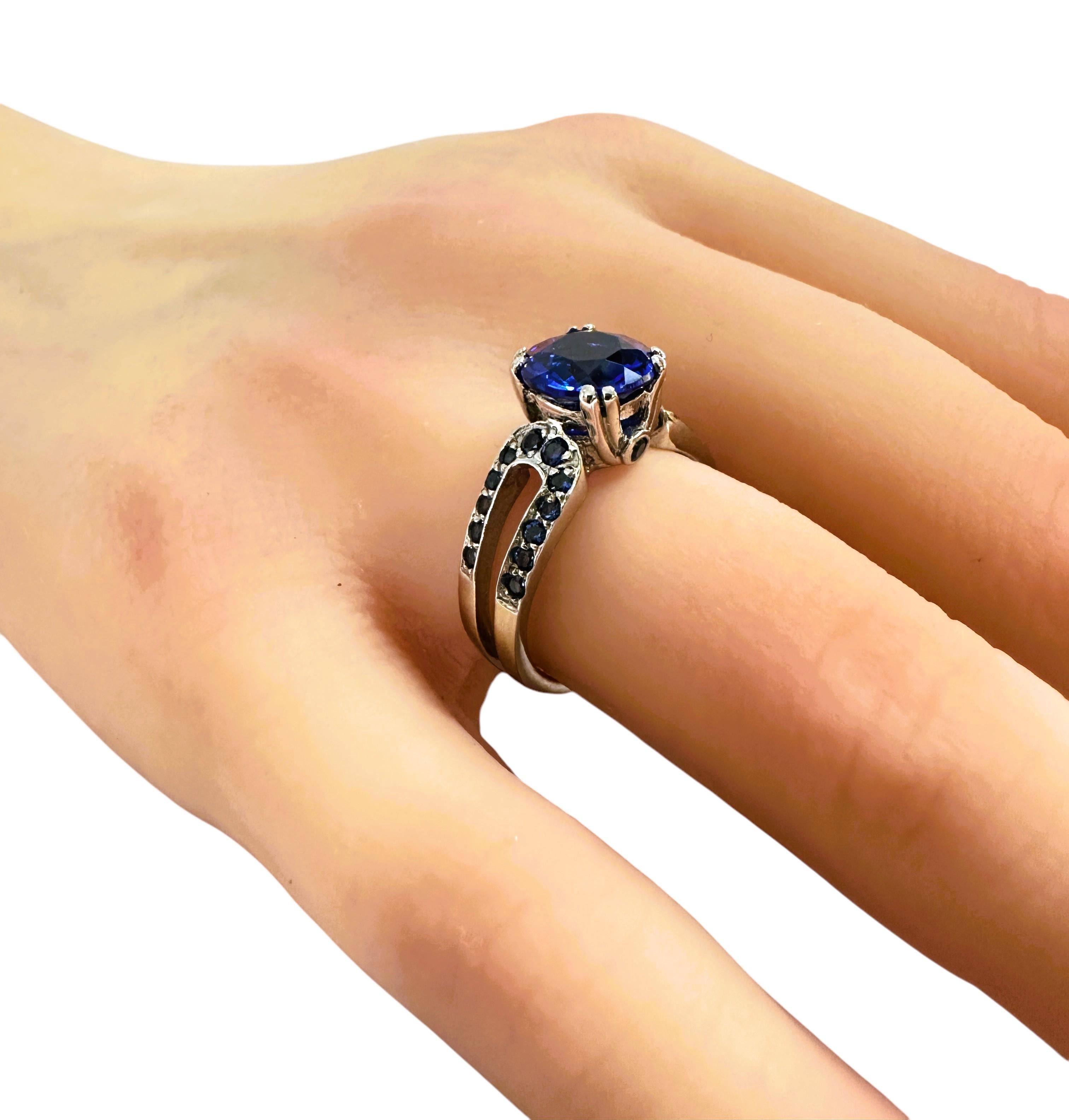 Round Cut New 2.50 Carat Royal Blue Topaz & Diamond Cut Sapphire Sterling Ring For Sale