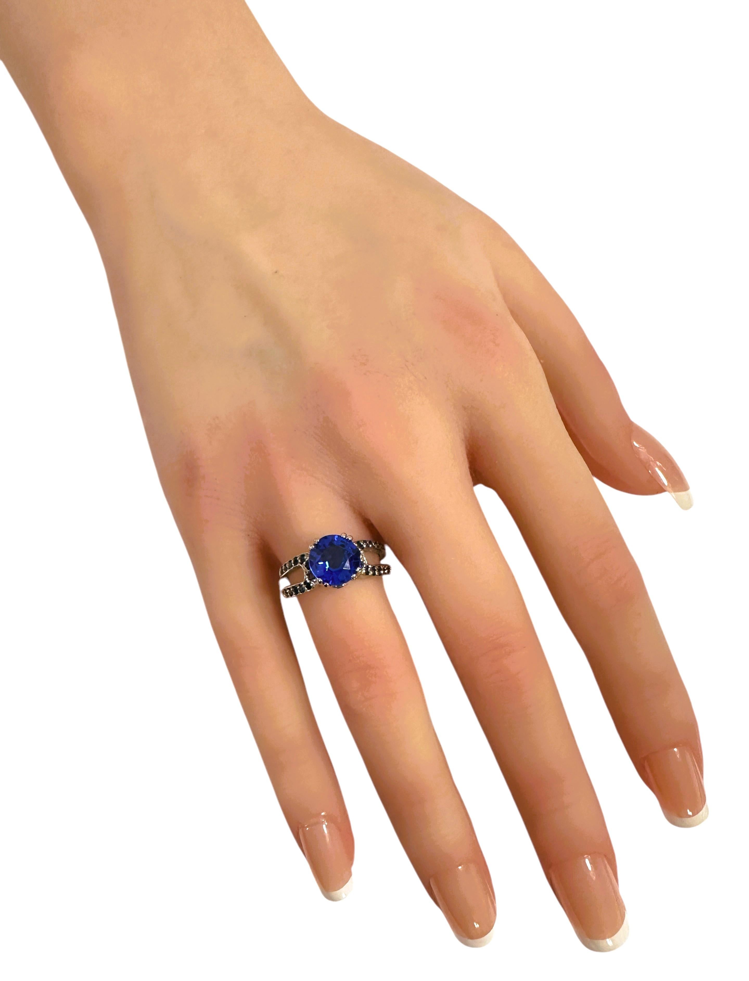 New 2.50 Carat Royal Blue Topaz & Diamond Cut Sapphire Sterling Ring In New Condition For Sale In Eagan, MN