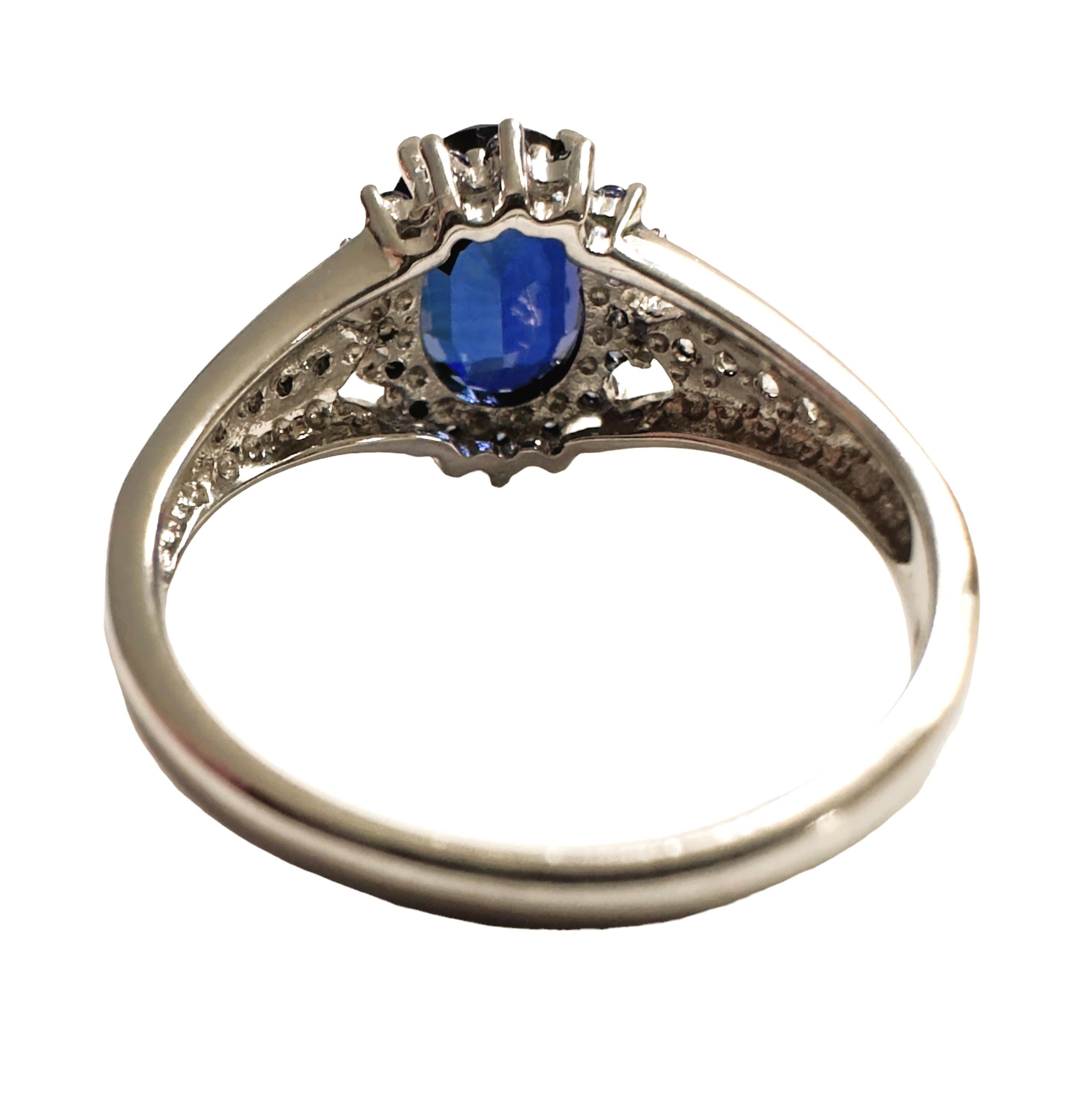 Taglio ovale New African 2,9 Carat Deep Blue Sapphire & White Sapphire Sterling Ring Taglia 7 in vendita