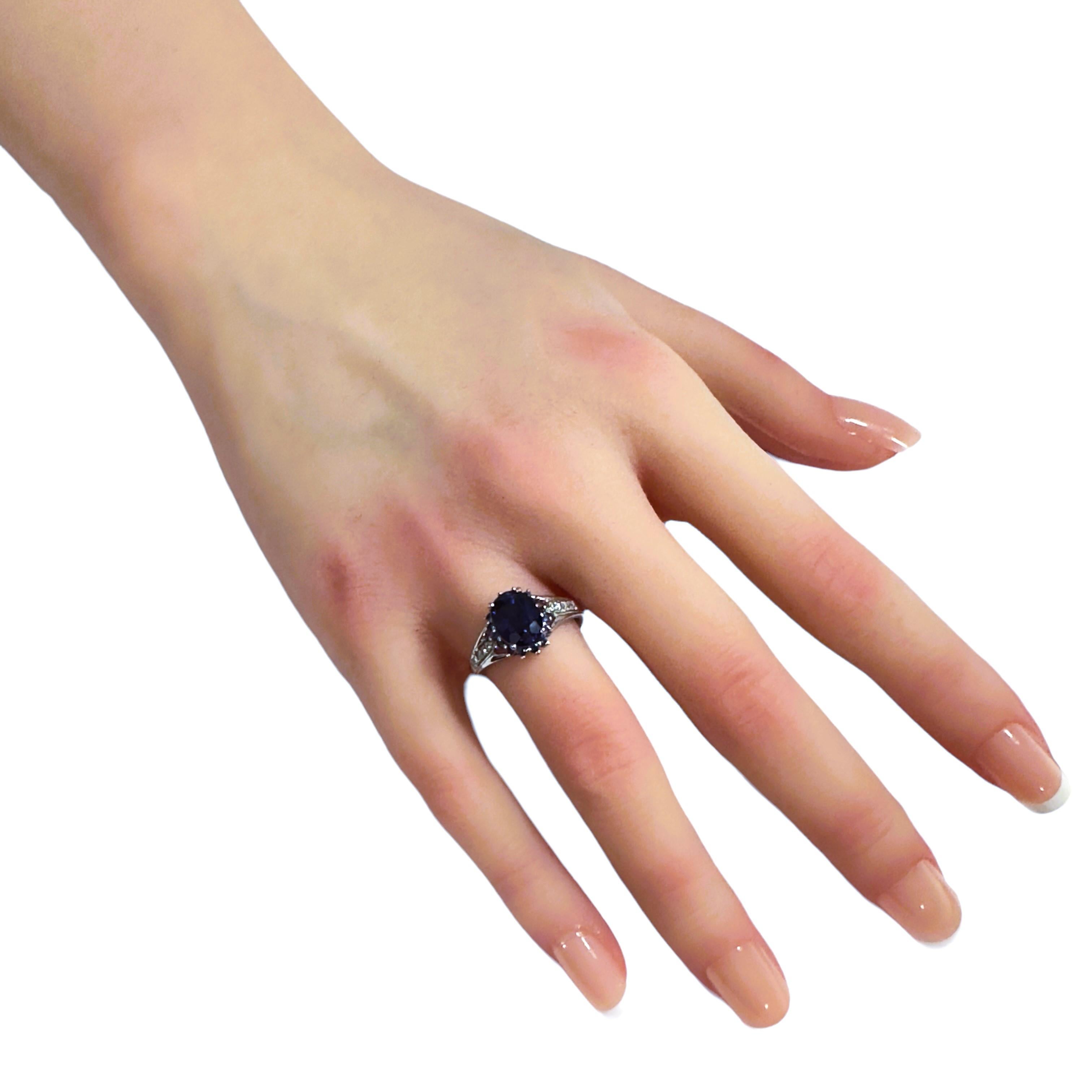 New African 2,9 Carat Deep Blue Sapphire & White Sapphire Sterling Ring Taglia 7 in vendita 1