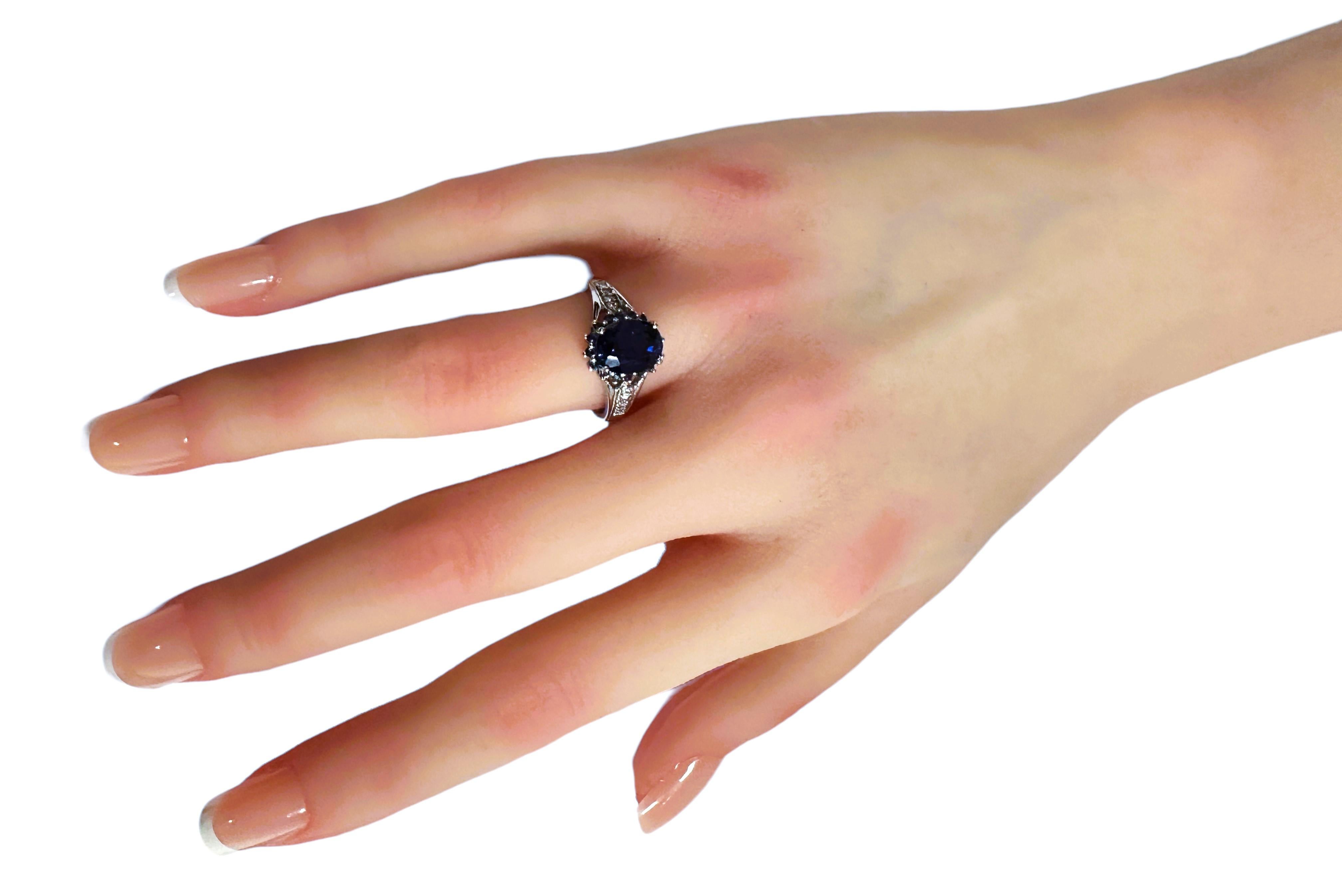 New African 2,9 Carat Deep Blue Sapphire & White Sapphire Sterling Ring Taglia 7 in vendita 2