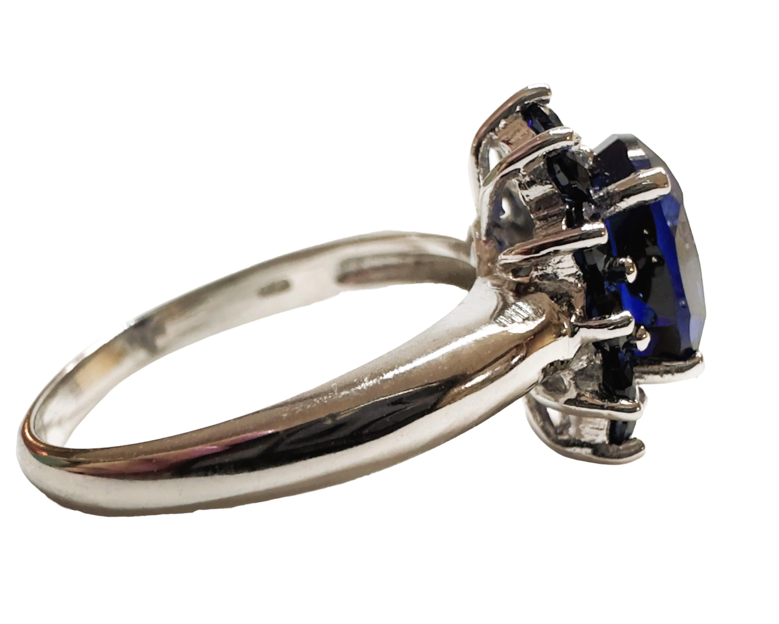 New African 3.20 Ct Deep Blue Sapphire Sterling Ring Size 6.25 In New Condition For Sale In Eagan, MN