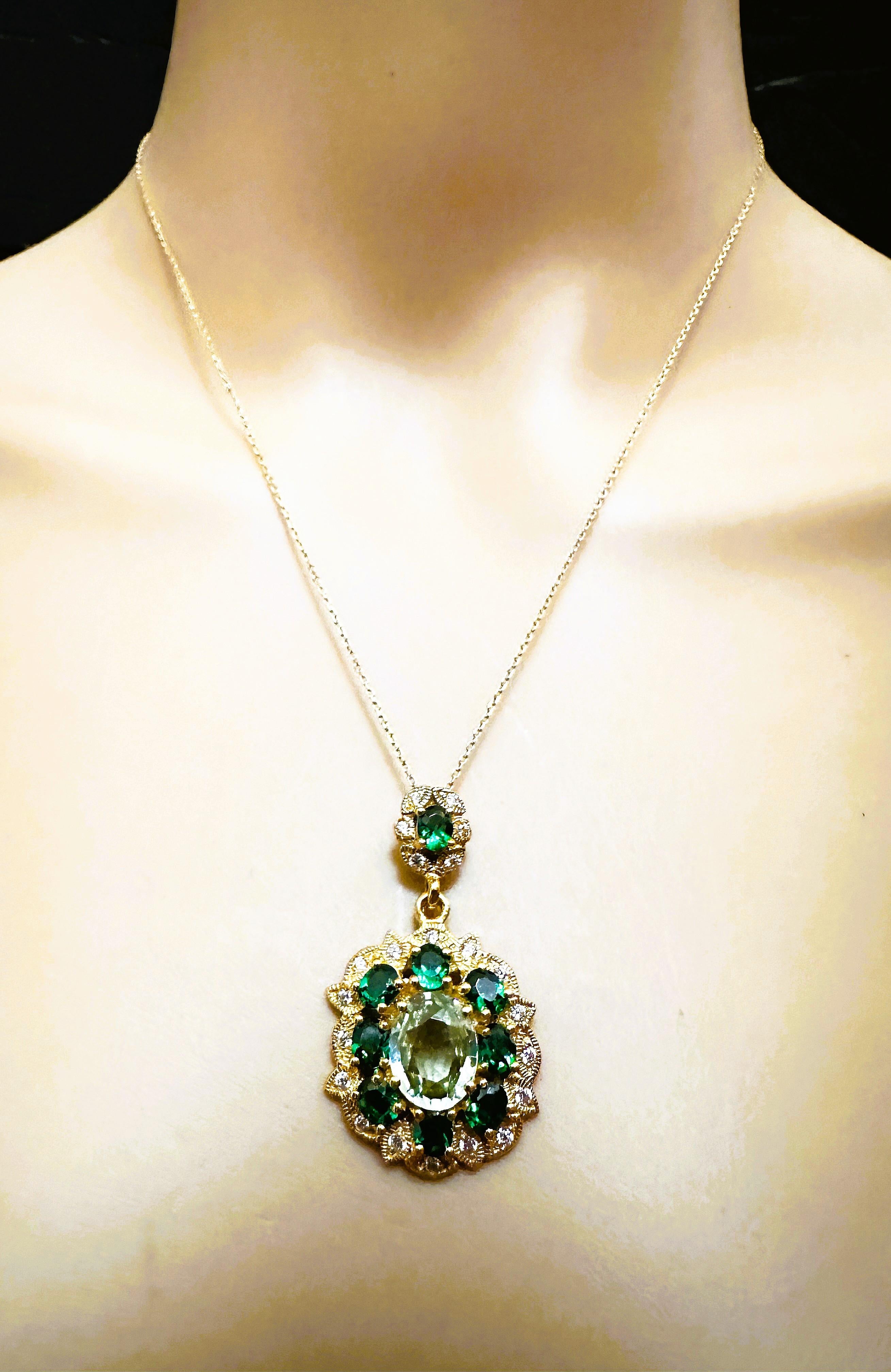 New African 4.12 ct Lt Green Peridot & Tsavorite YGold Plated Sterling Necklace For Sale 4