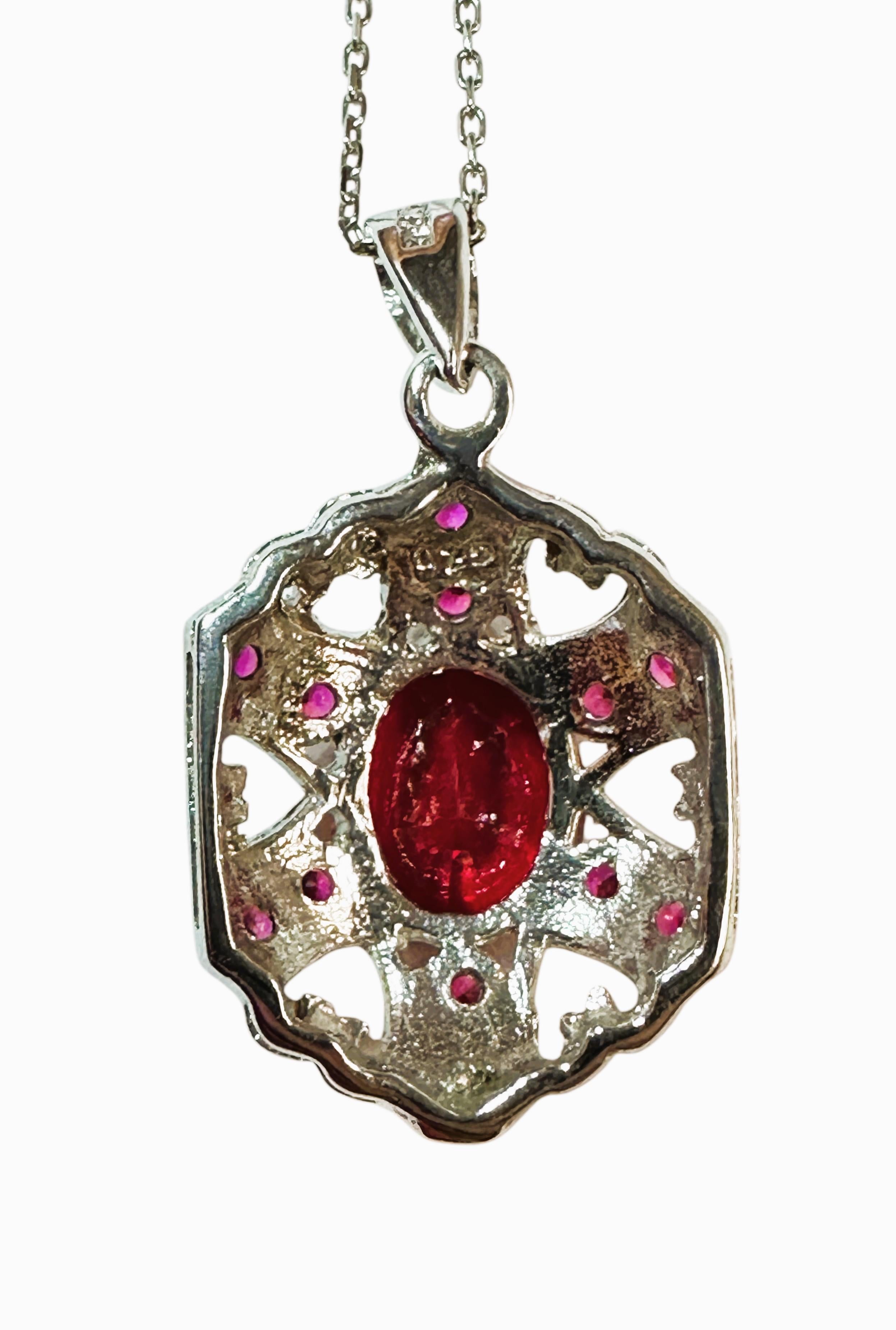 New African 4.50 ct Pear Cut Red Sapphire Sterling Pendant Necklace For Sale 2