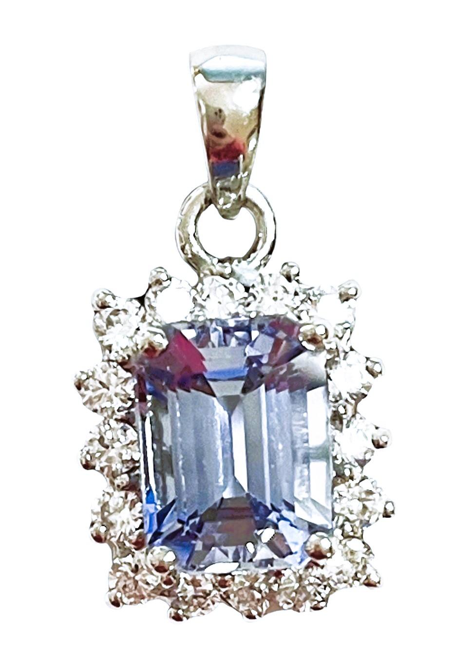New African 4.70 Ct Cornflower Blue & White Sapphire Sterling Pendant In New Condition In Eagan, MN