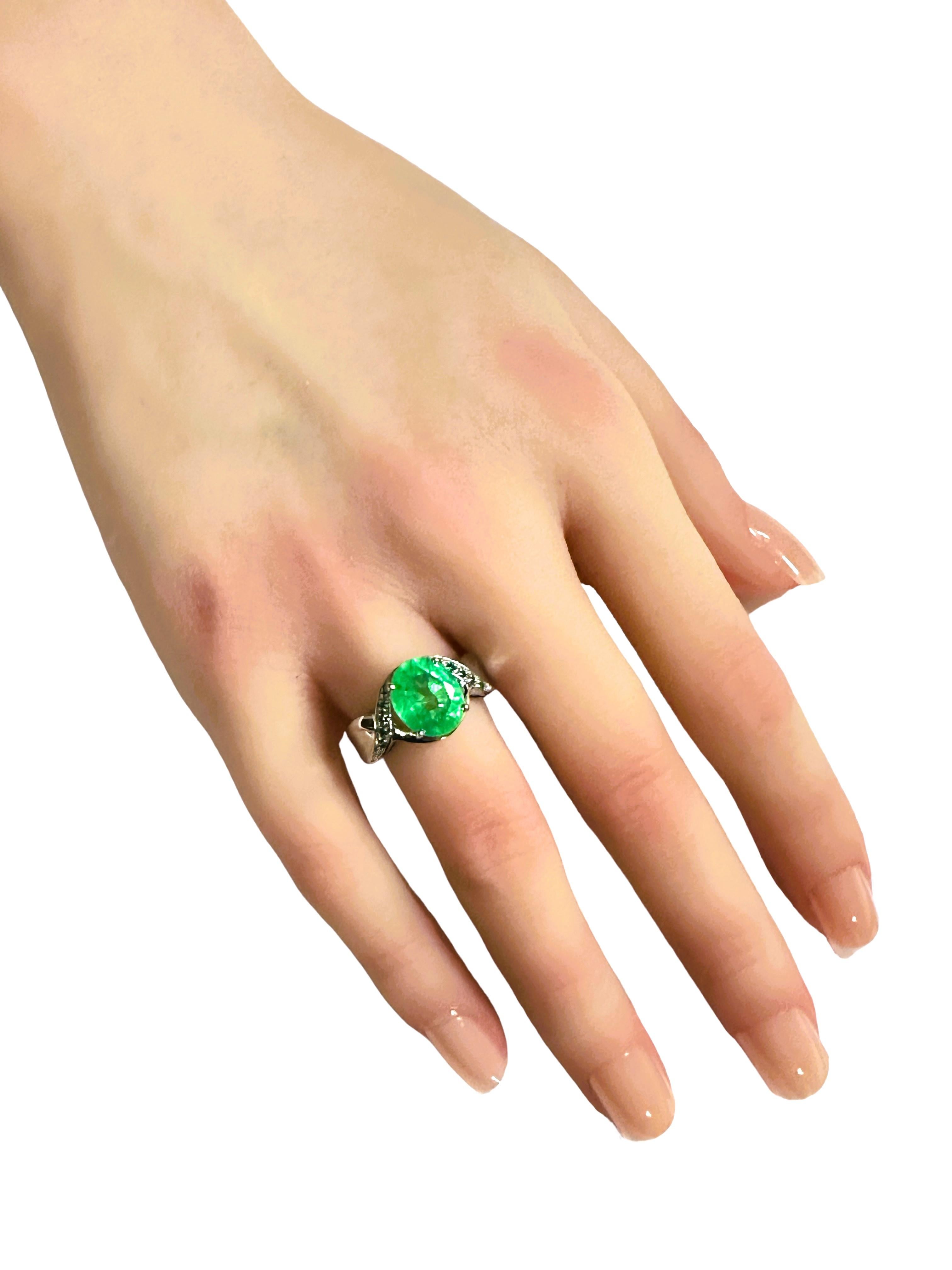 New African 5 Ct Emerald Green Garnet Sapphire & Tsavorite Sterling Ring  For Sale 1