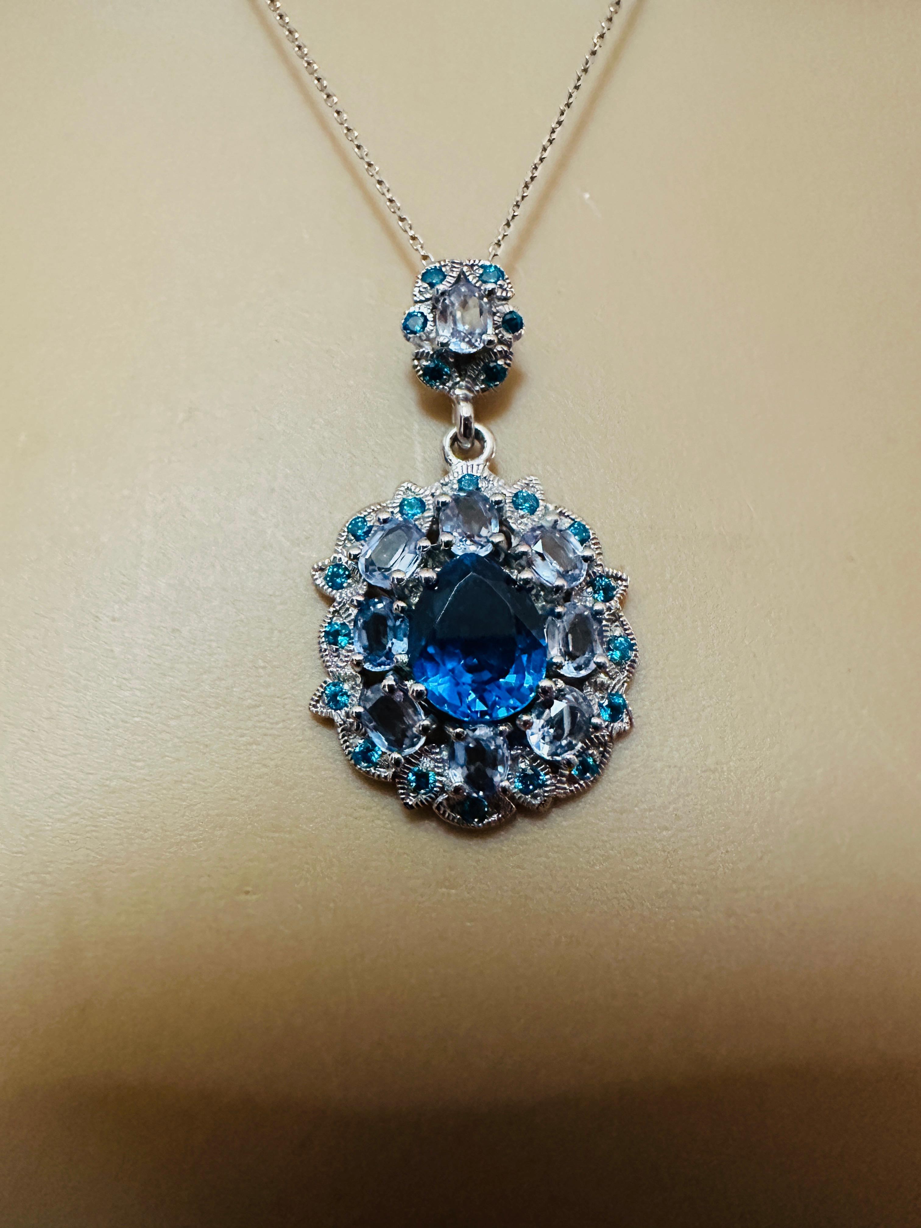 New African 5.12 ct Blue Topaz & Paraiba Blue Sterling Anhänger Halskette im Angebot 3