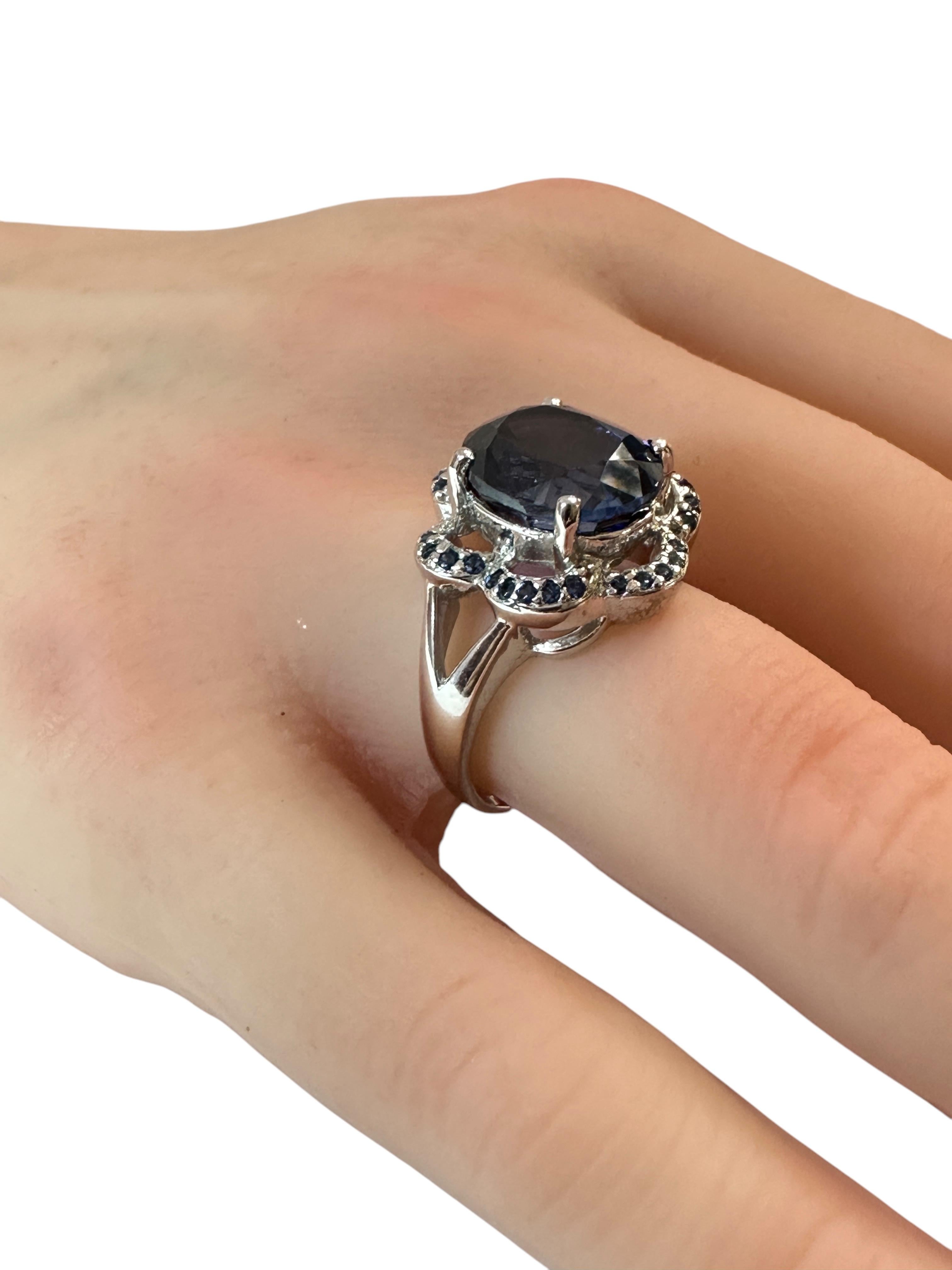 New African 5.20 Carat Oval & Diamond Cut Blue Sapphire Sterling Ring Size 7 In New Condition For Sale In Eagan, MN