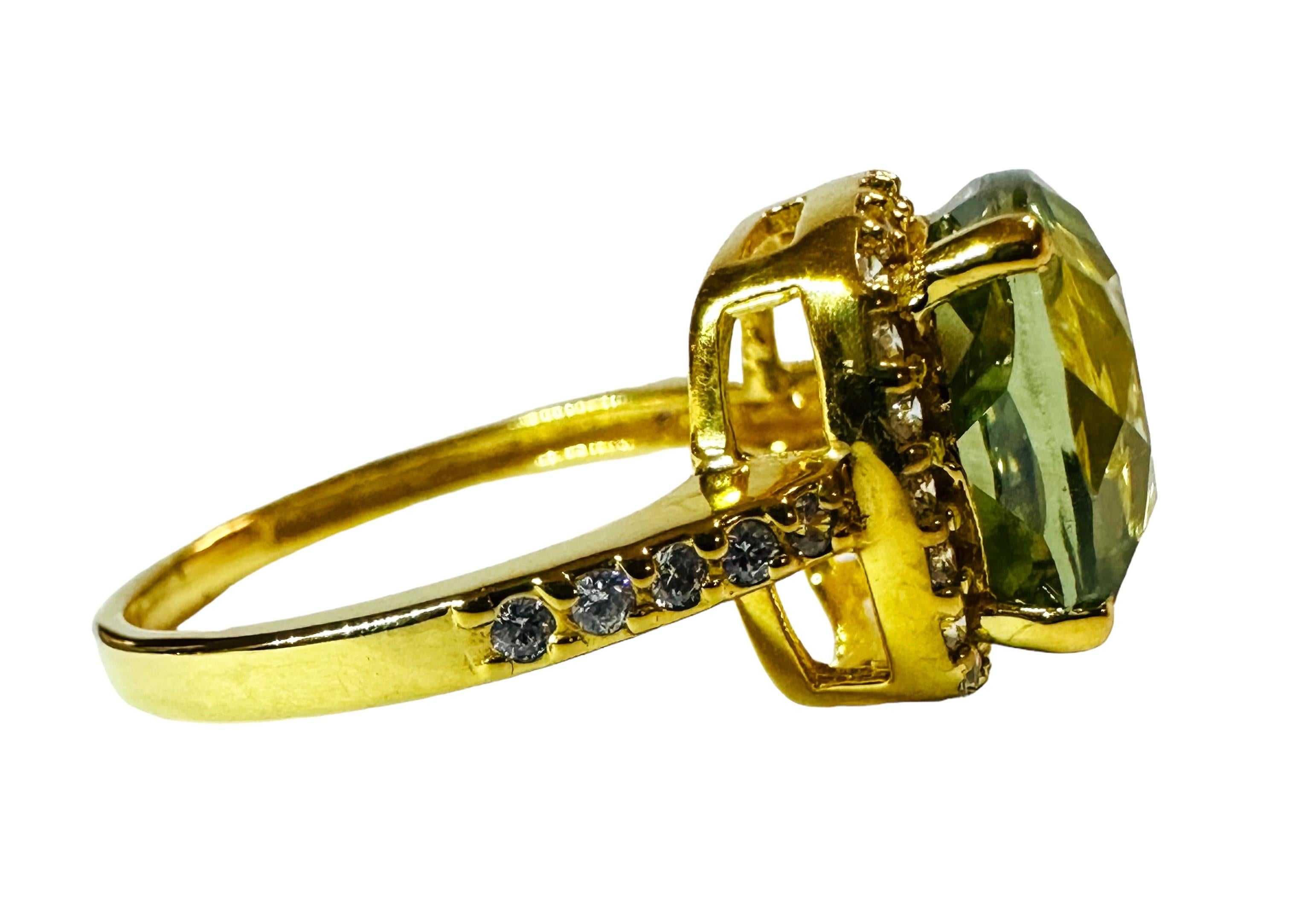 Neuer afrikanischer 5,20 Karat grüner Saphir Gelbgold vergoldeter Sterling-Ring (Kissenschliff)