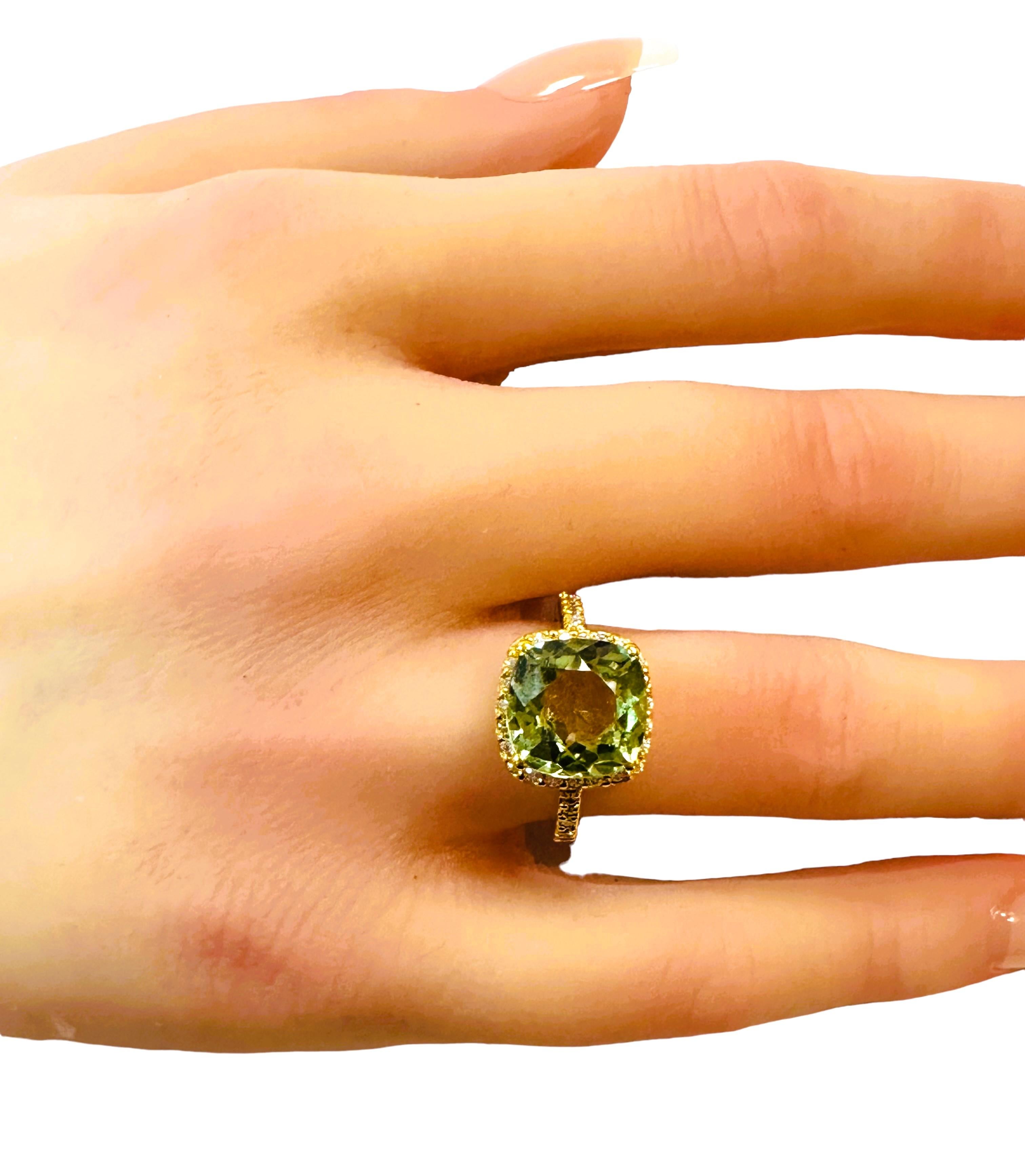 Neuer afrikanischer 5,20 Karat grüner Saphir Gelbgold vergoldeter Sterling-Ring Damen