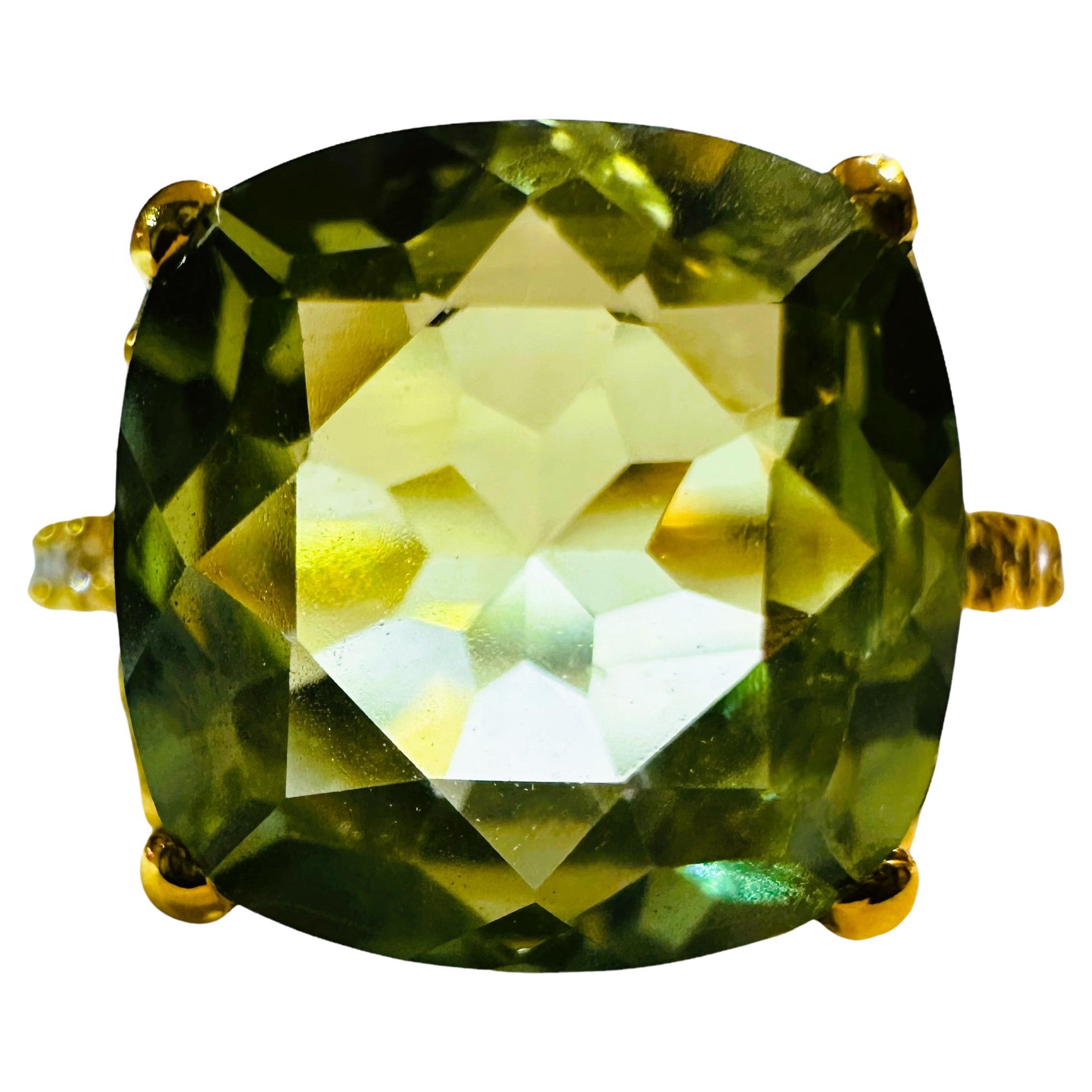 Neuer afrikanischer 5,20 Karat grüner Saphir Gelbgold vergoldeter Sterling-Ring