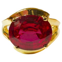 Bague africaine neuve en plaqué or jaune avec saphir rouge rosé de 5,80 carats