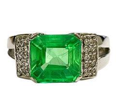 New African 5.9 Carat Emerald Green Garnet Sapphire Sterling Ring