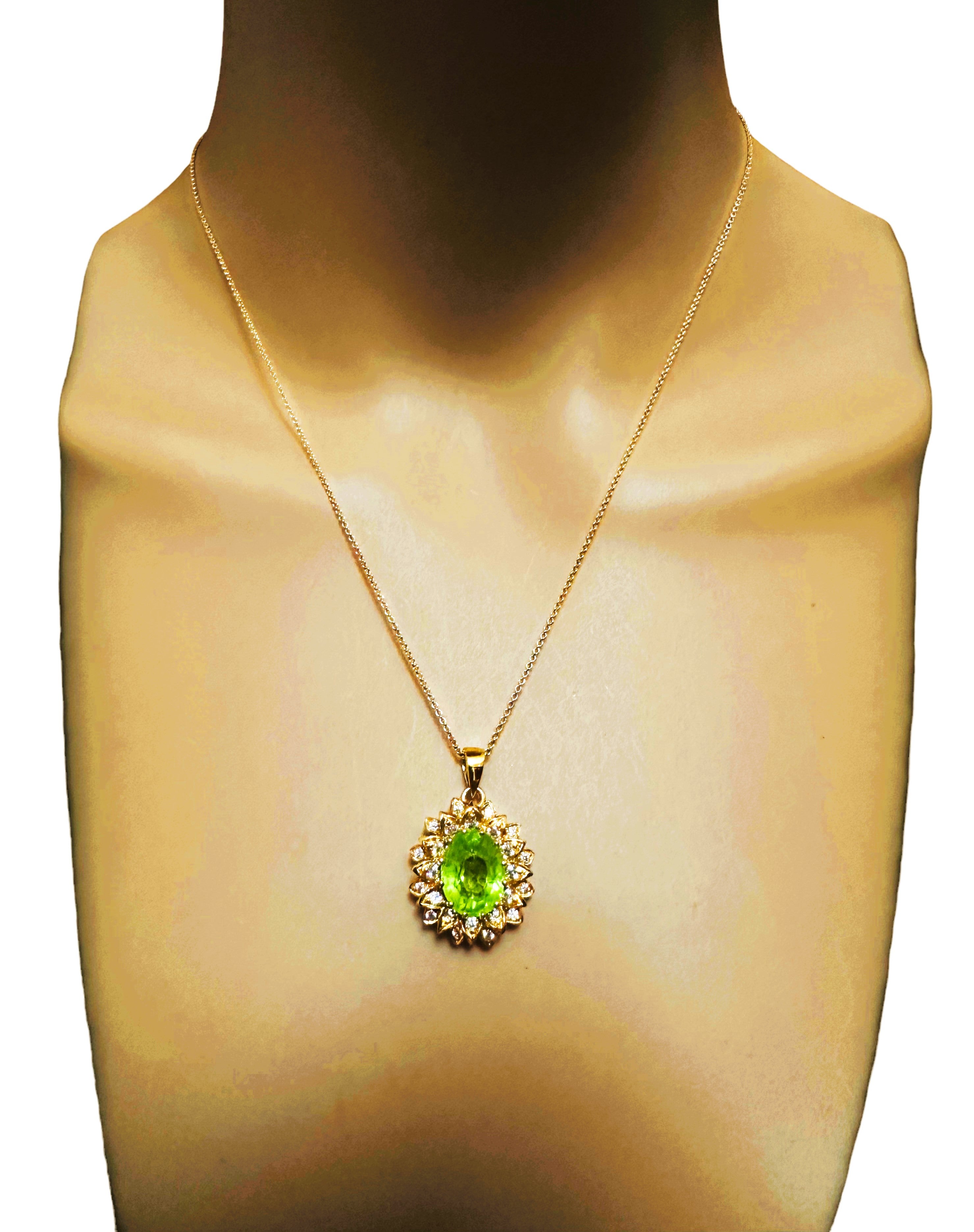 New African 7.30 ct Peridot & Sapphire YGold Plate Sterling Pendant Necklace