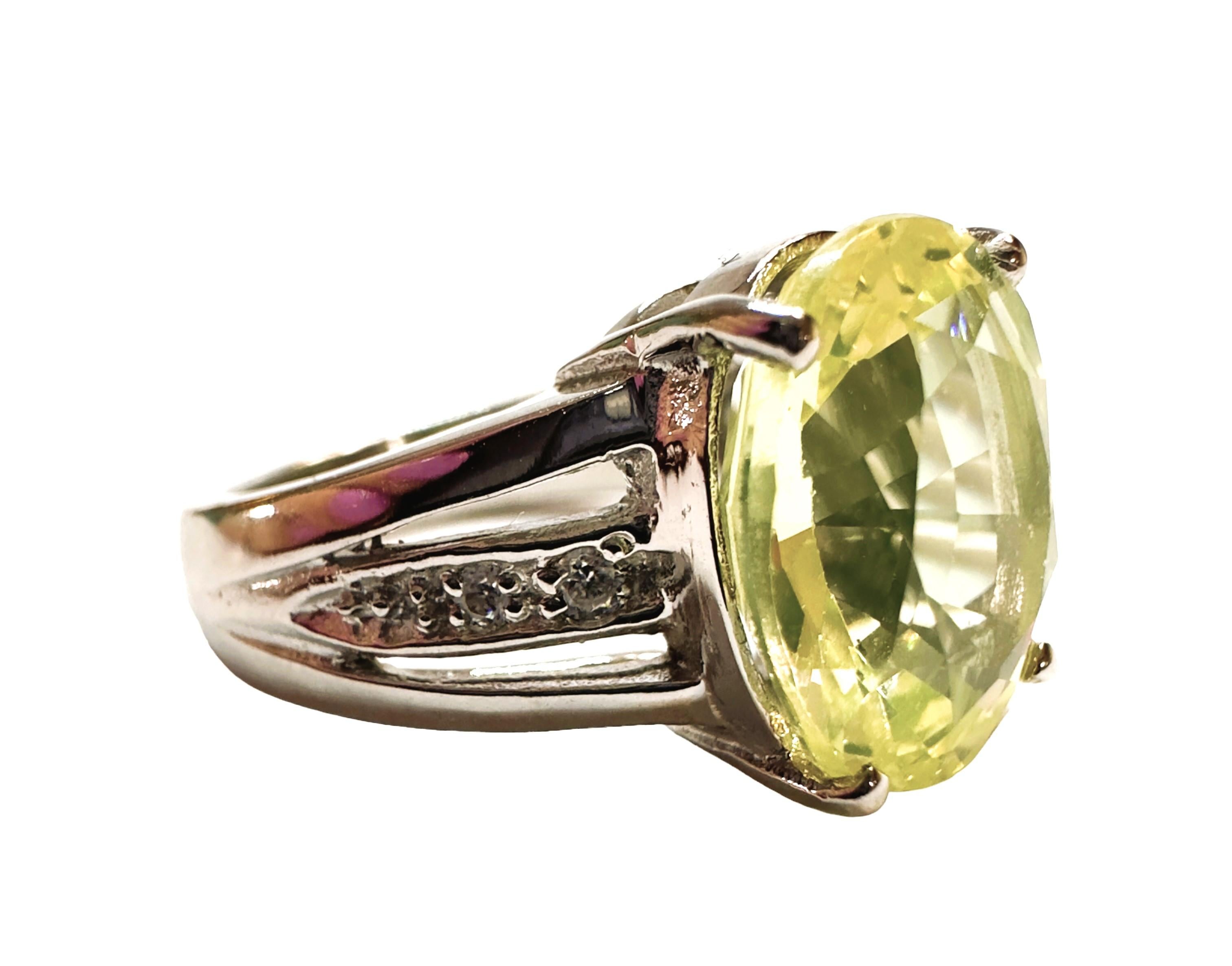 Women's New African 7.40 ct Peridot & White Sapphire Sterling Ring For Sale