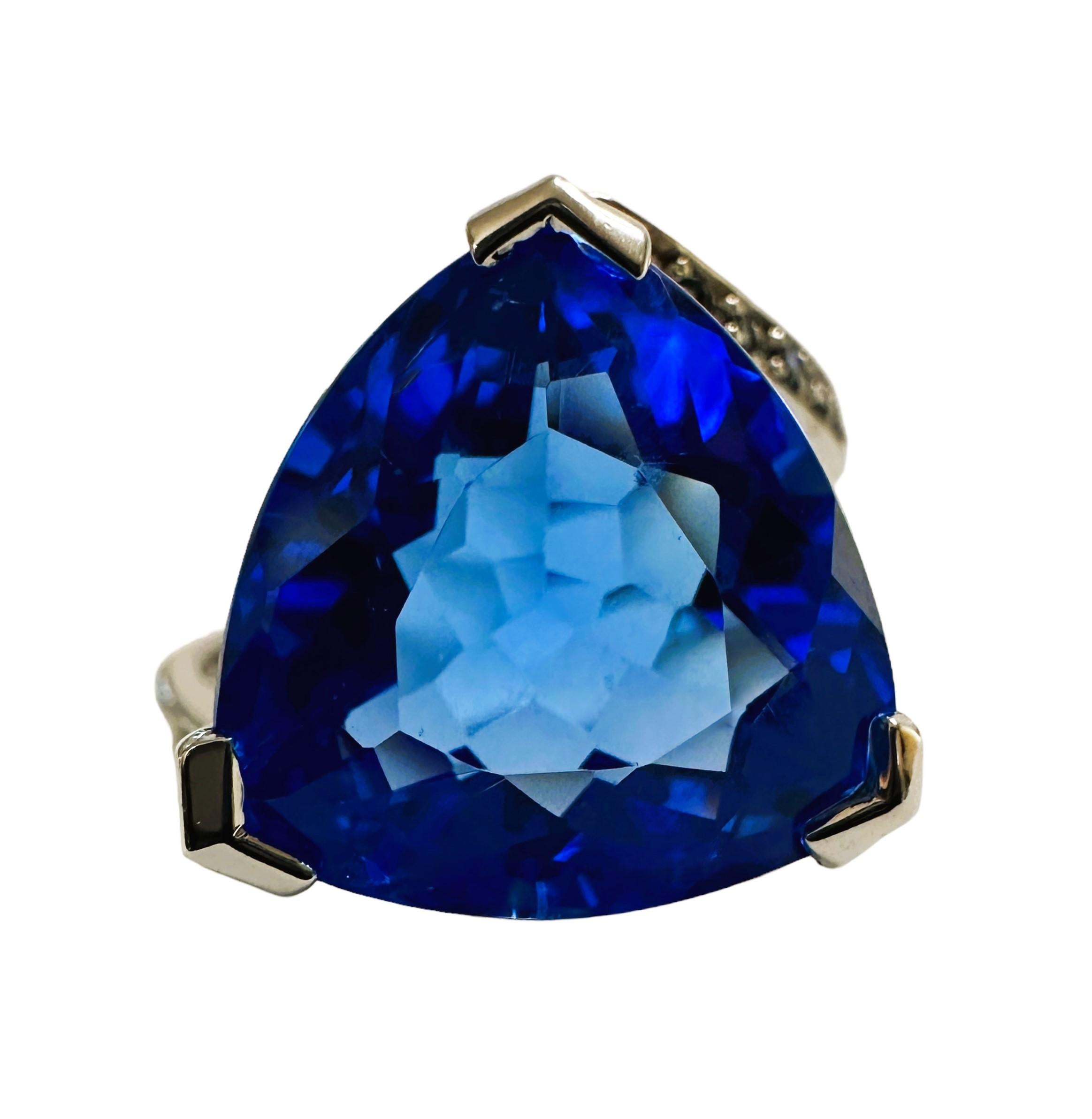 Afrikanischer 7,90 Karat Schweizer Blautopas & blauer Saphir Sterling-Ring, Afrika 2
