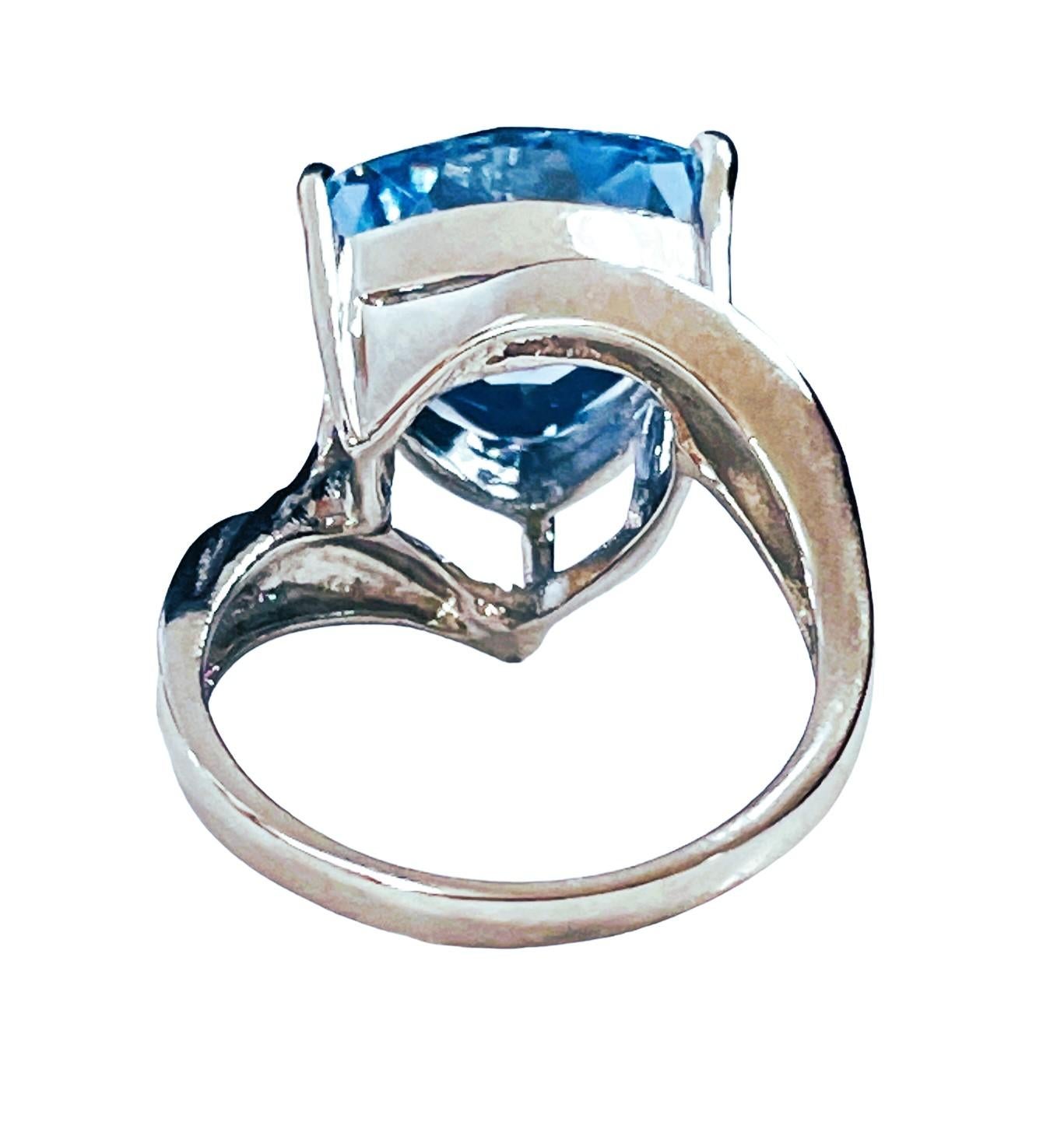 Afrikanischer 8.10 Karat Schweizer Blautopas und Paraiba-Blauer Apatit Sterling-Ring im Zustand „Neu“ in Eagan, MN