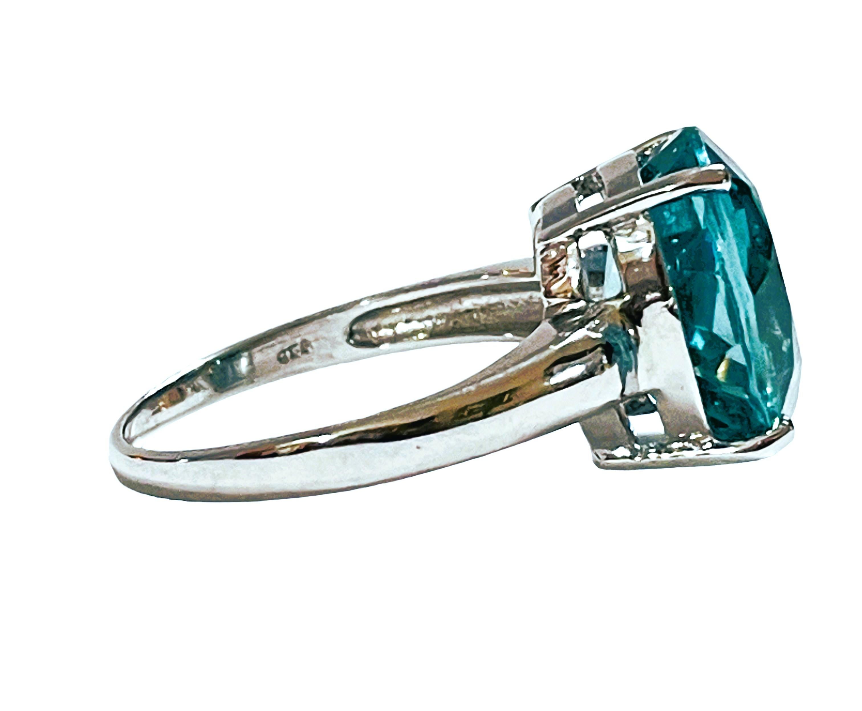 Afrikanischer 8,40 Karat grüner Paraiba-Turmalin-Sterling-Ring (Ovalschliff)
