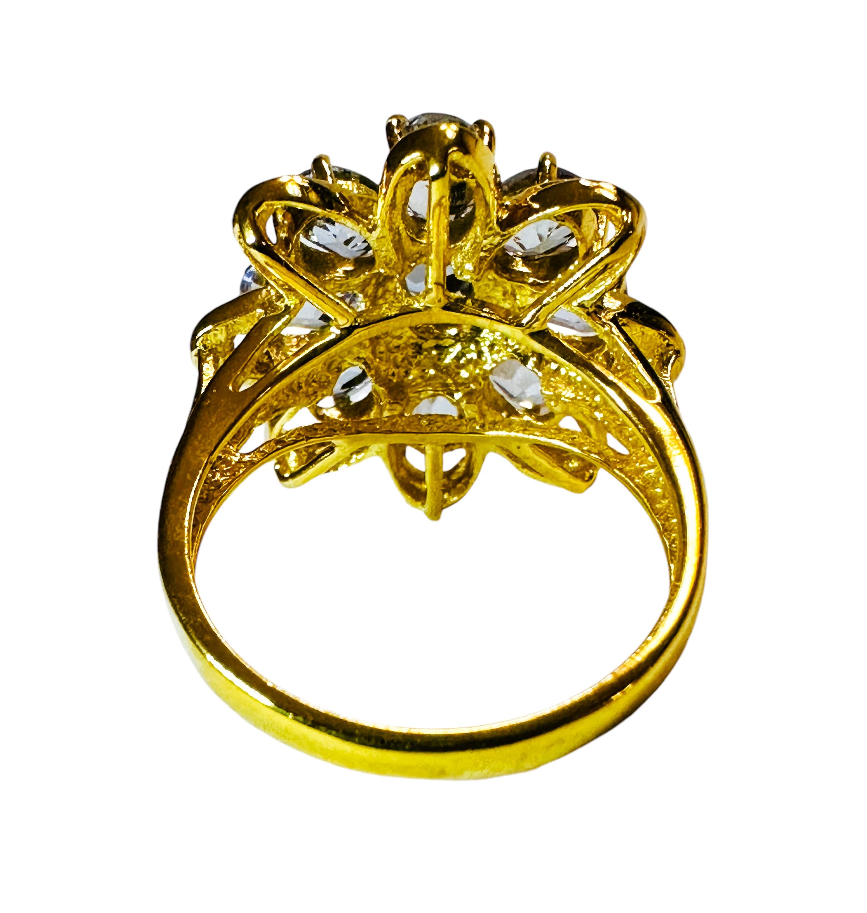 Nuevo anillo africano de 9 piedras de zafiro azul aciano de 4,9 quilates y chapado en oro Corte oval en venta