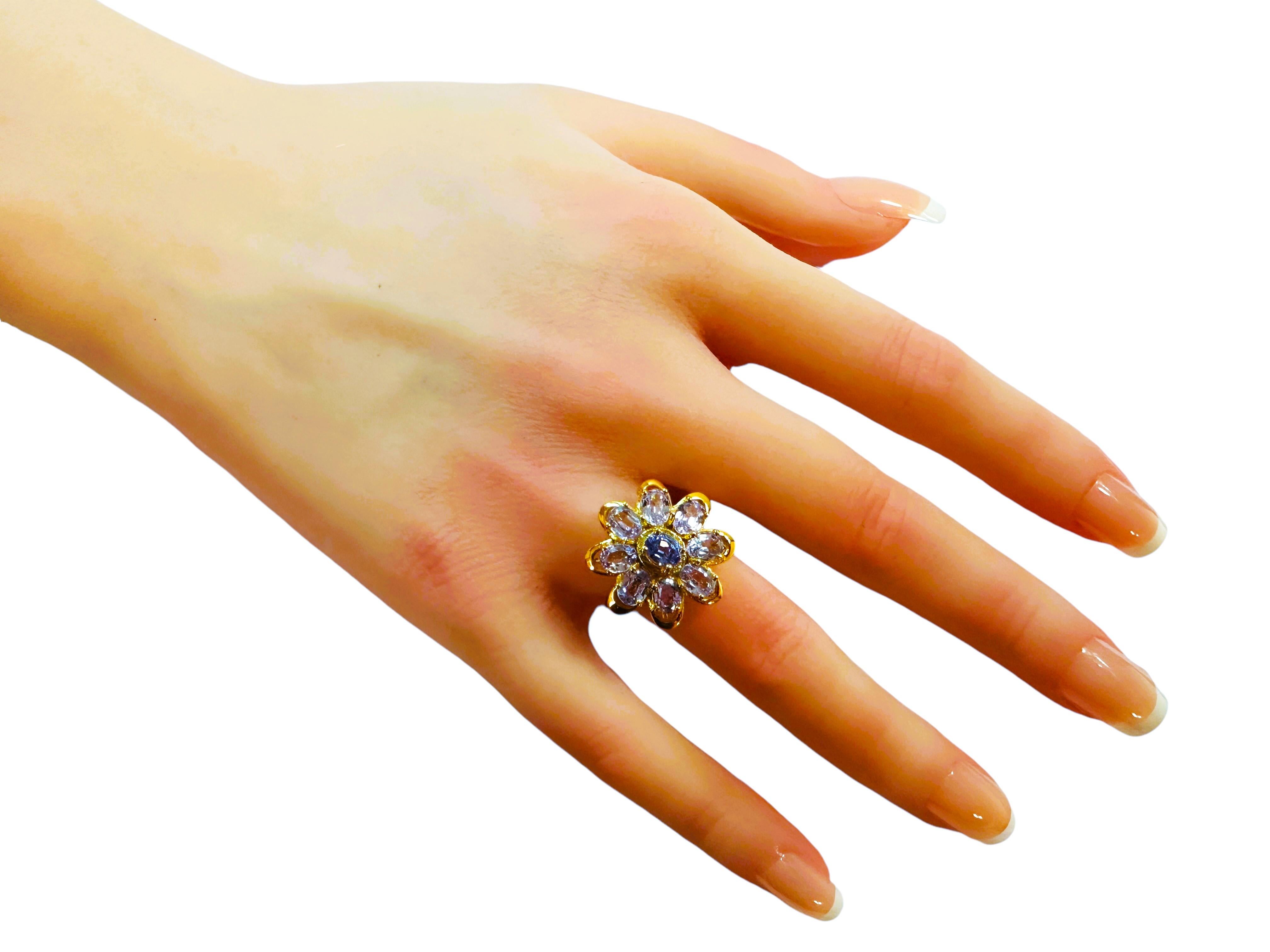 De las mujeres Nuevo anillo africano de 9 piedras de zafiro azul aciano de 4,9 quilates y chapado en oro en venta