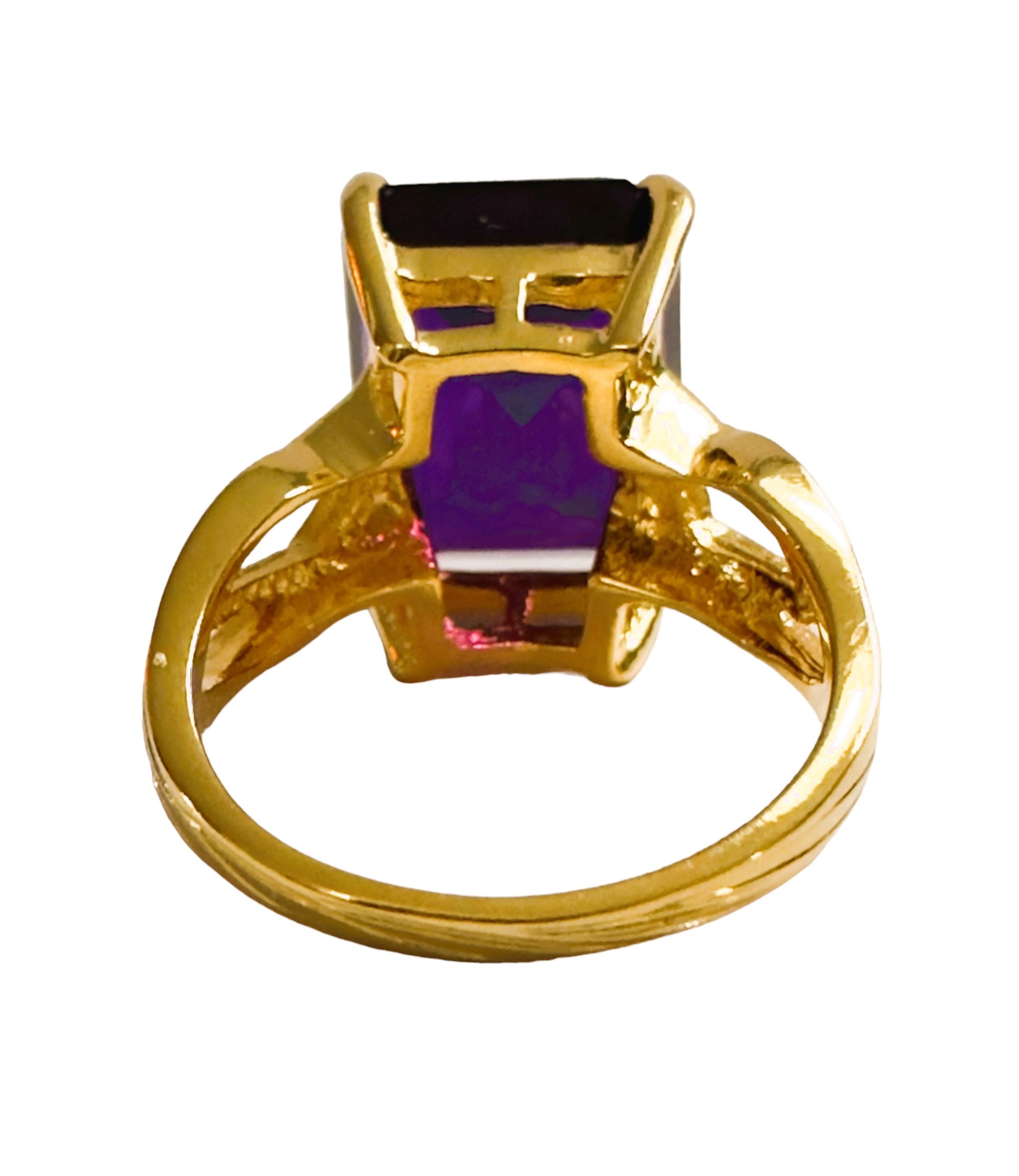Emerald Cut New African 9.40 Ct Blue Purple Color Chang Sapphire YGold Plated Sterling Ring For Sale