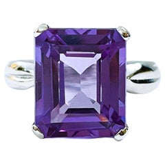 New African 9.50 Carat Blue Purple Color Changing Spinel Sterling Ring