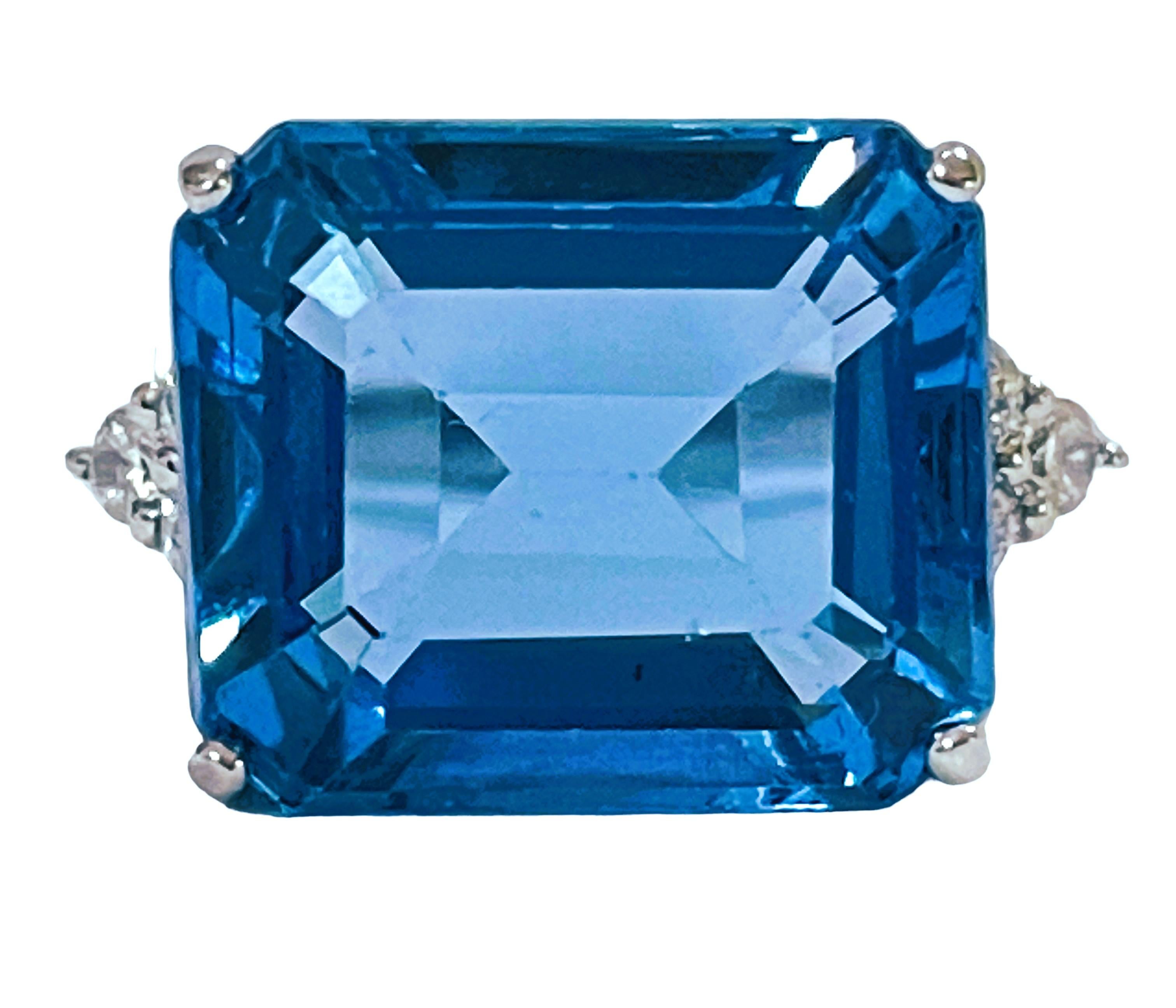 ¡Los colores de este anillo son espectaculares!  Me encanta la mezcla.  El anillo es de la talla 6,5.  La piedra procede de África y es sencillamente exquisita. El 