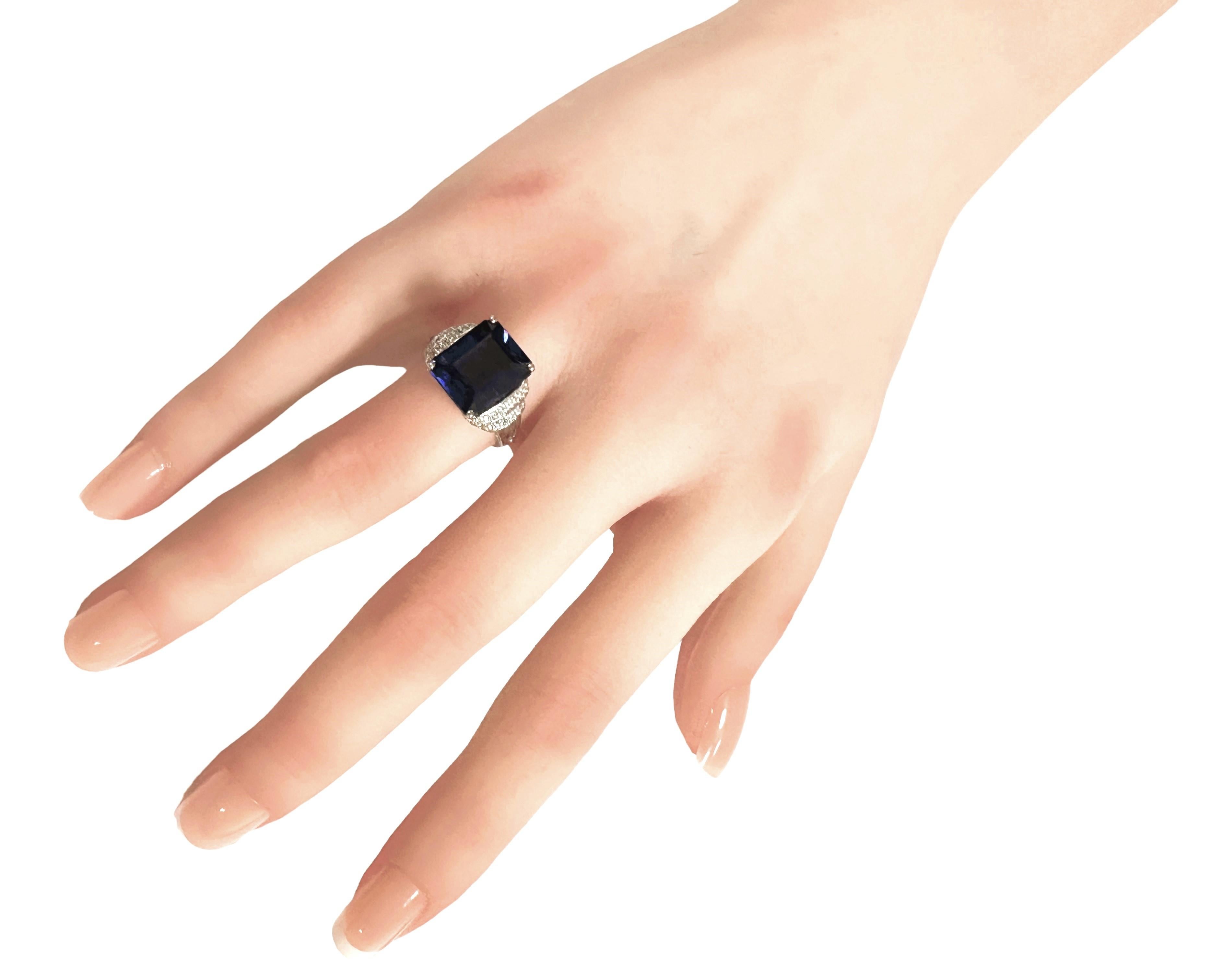 Der Ring ist eine Grö�ße 6 und hat nur eine schöne und brillante Saphir Stein.  Es wurde in Afrika abgebaut.  Es ist ein hochwertiger Stein. Die Abkürzung IF steht für 