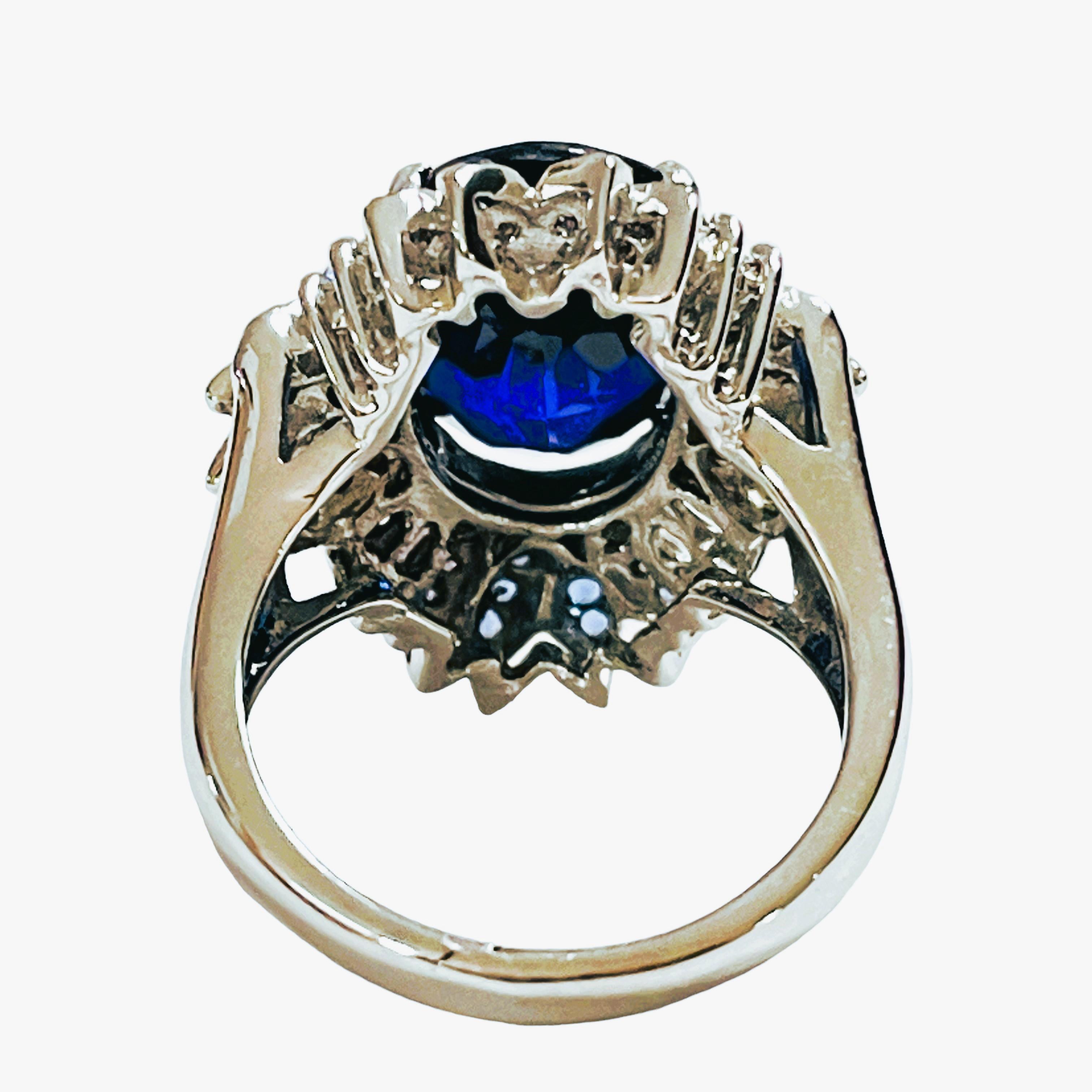 Taille ovale Bague en argent sterling avec saphirs bleus du Cachemire, bleus royaux et blancs neufs IF 9 carats