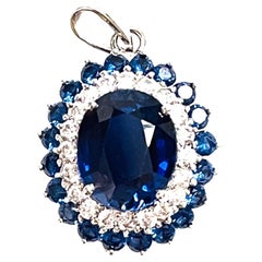 New African Kashmir Blue Oval 8.10 Carat Sapphire & Cz Pendant