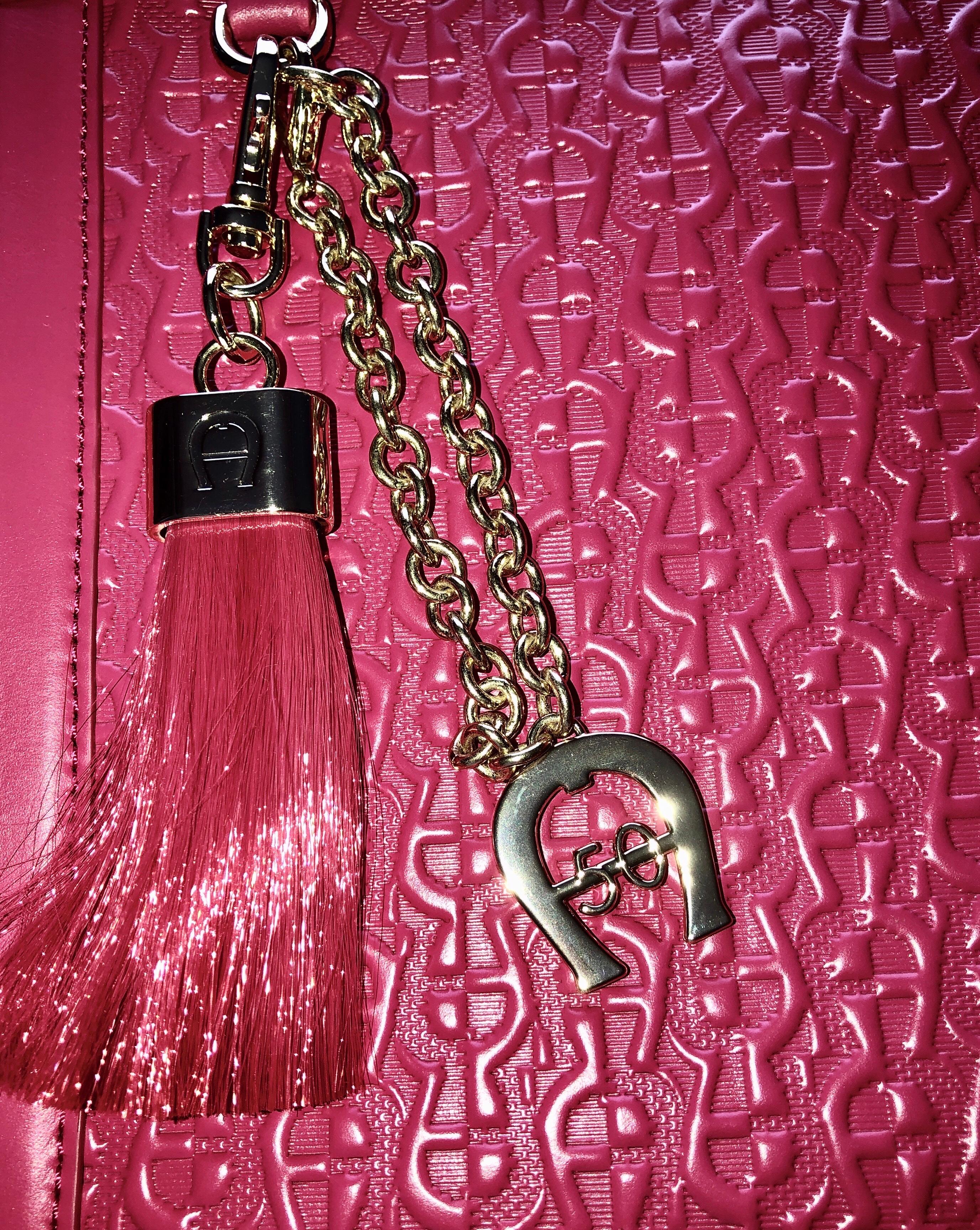 NEW Aigner Pink Logo Embossed Shoulder Bag Tote with Tassel, Charms & Zip Wallet 5