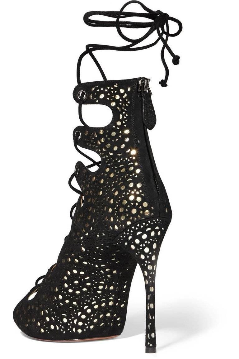 NOUVEAU ! Alaia Black Suede Gold Cut Out Gladiator Evening Sandals Heels in Box Pour femmes en vente