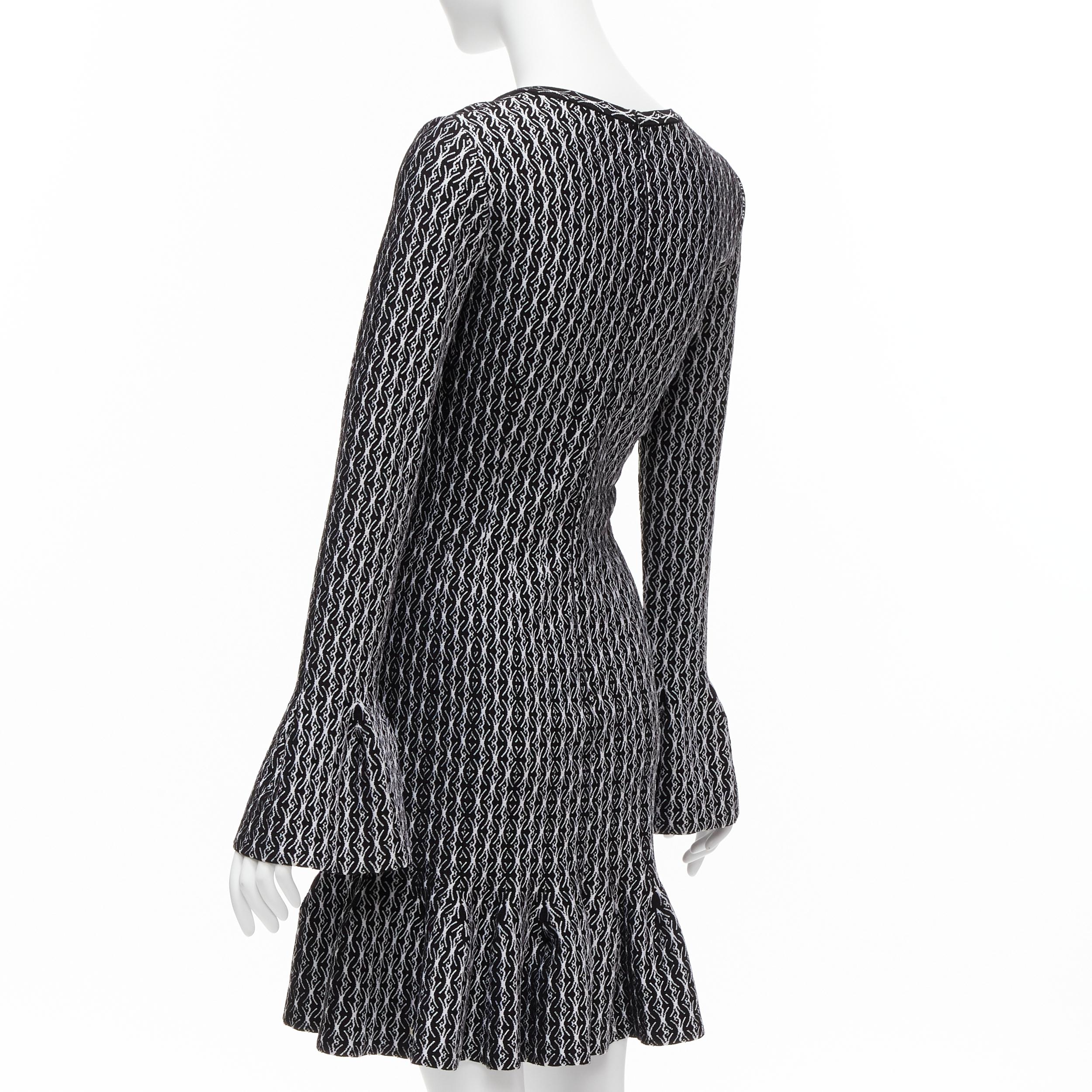 new ALAIA black white wool jacquard square neck flared hem cocktail dress FR38 M For Sale 1