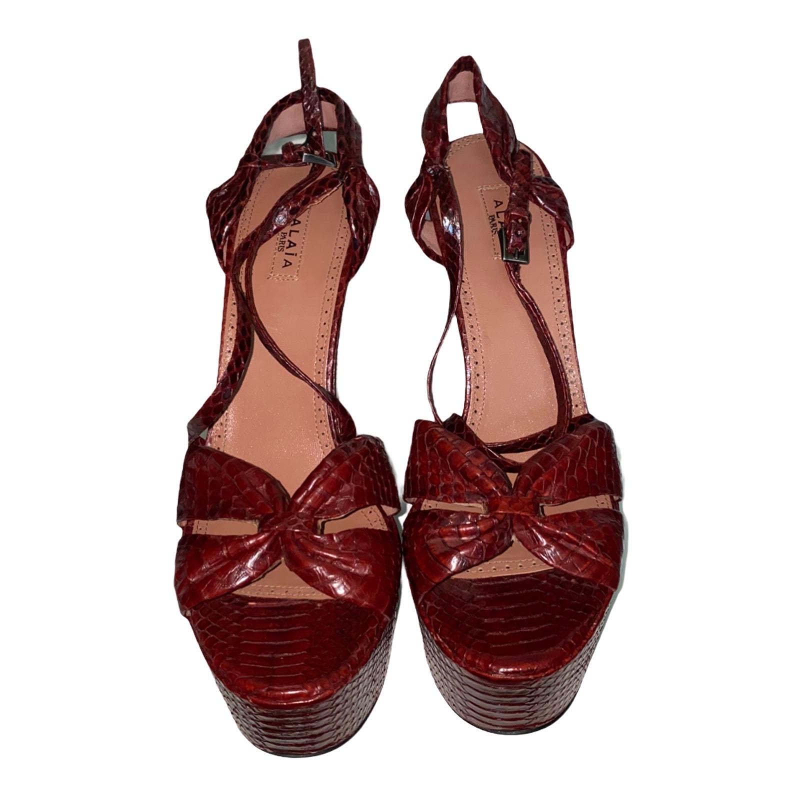 Women's UNWORN Alaia Exotic Snake Skin High Heel Wedges Sandals 38 8 For Sale