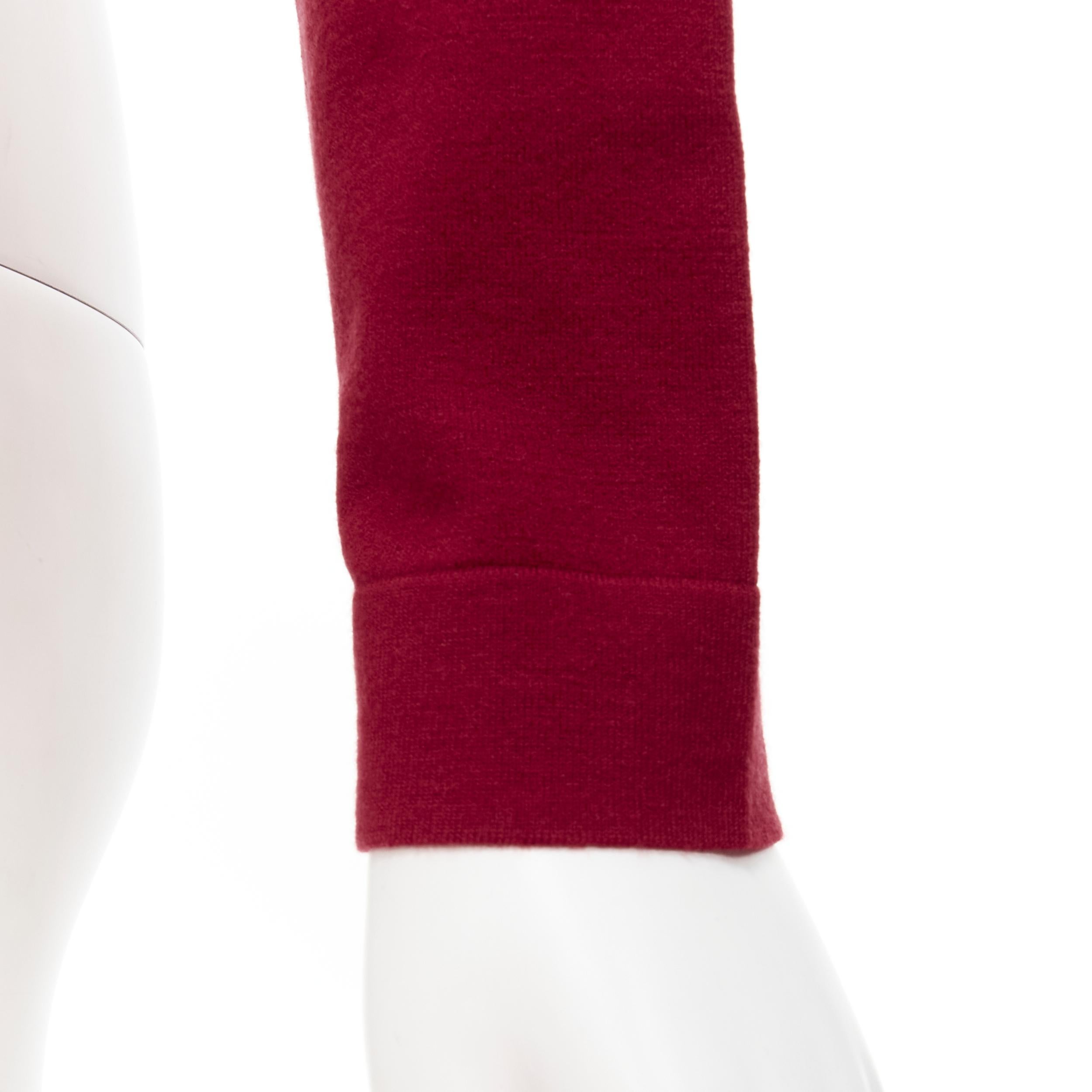 Cardigan en tricot extensible rouge à boutons ALAIA Signature, Taille FR38, Neuf en vente 5