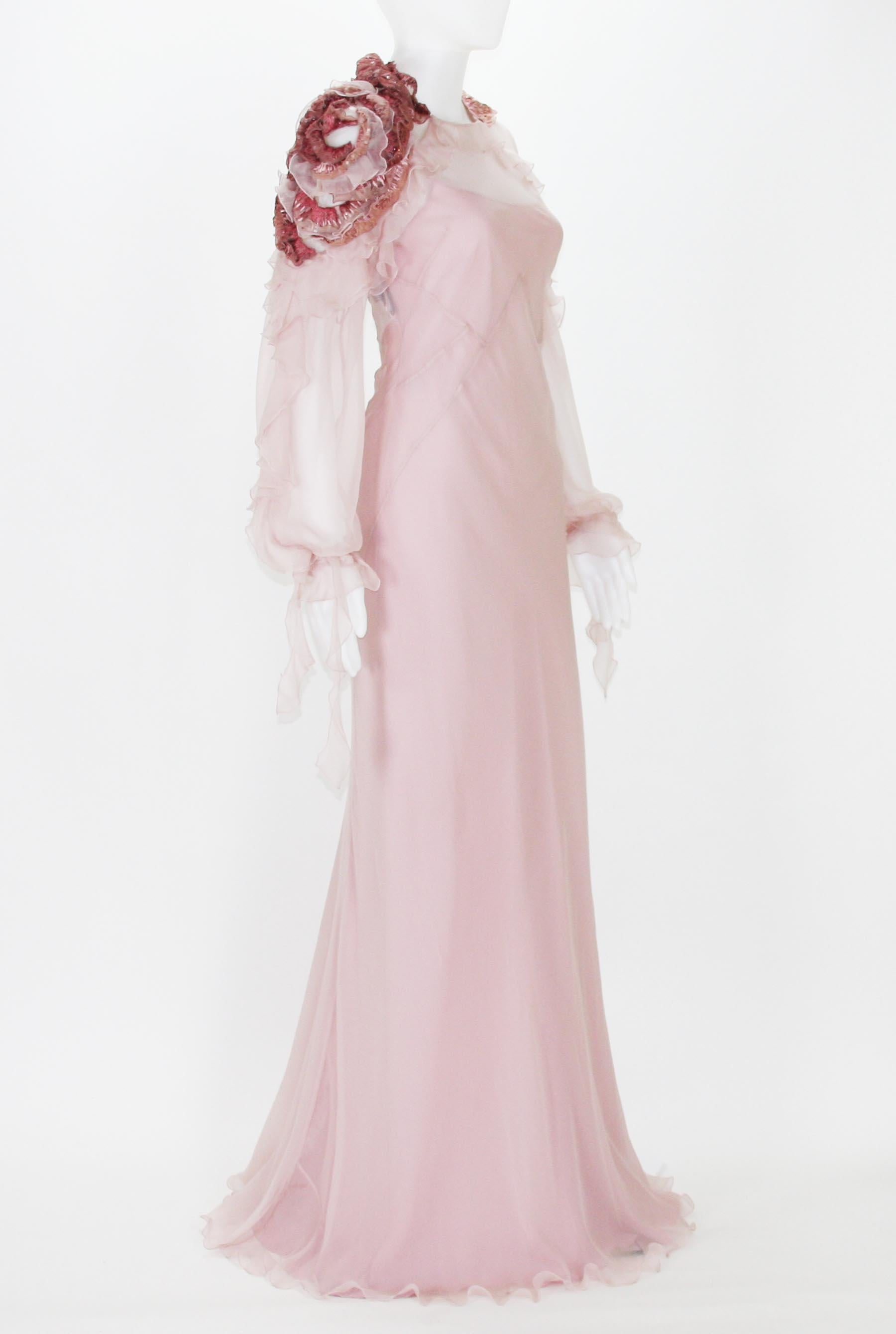 Beige Alberta Ferretti - Robe de mariée rose en soie, défilé A/H 2017, avec application, taille 40, état neuf en vente
