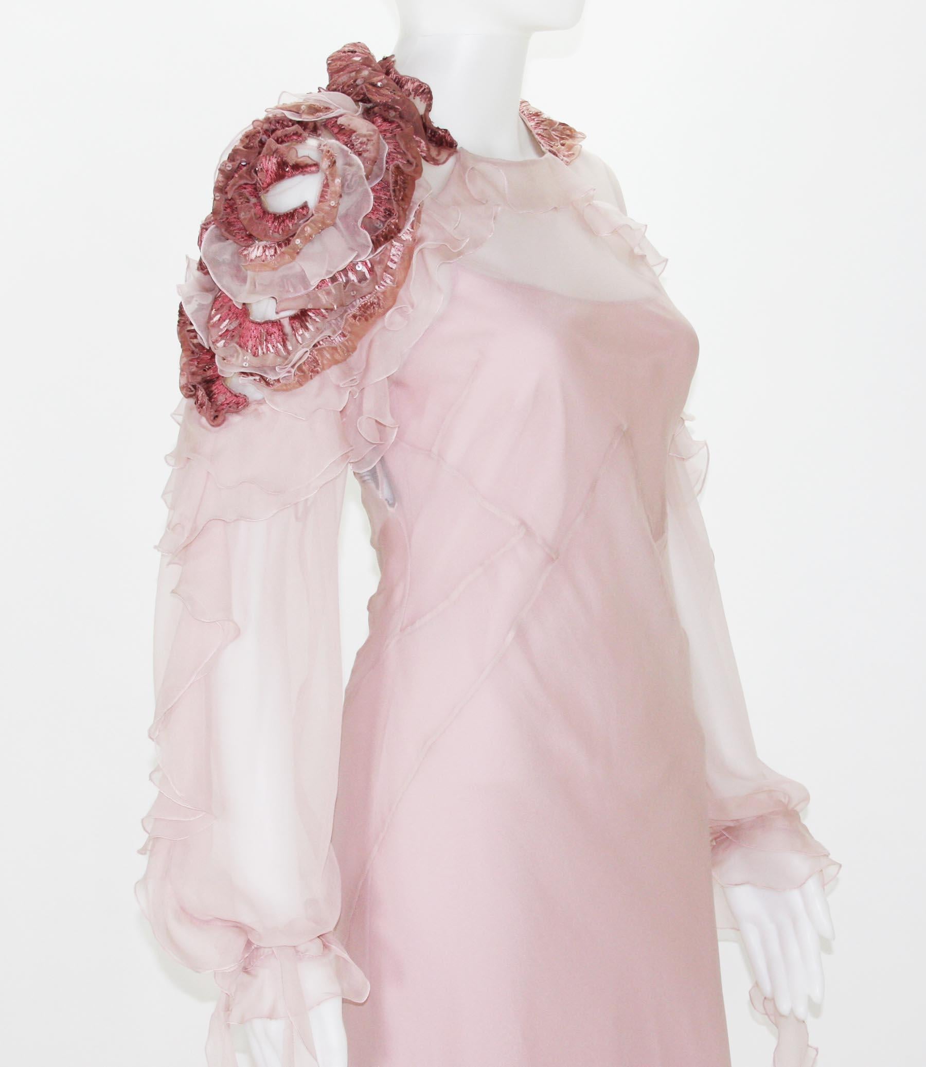 Alberta Ferretti - Robe de mariée rose en soie, défilé A/H 2017, avec application, taille 40, état neuf en vente 2