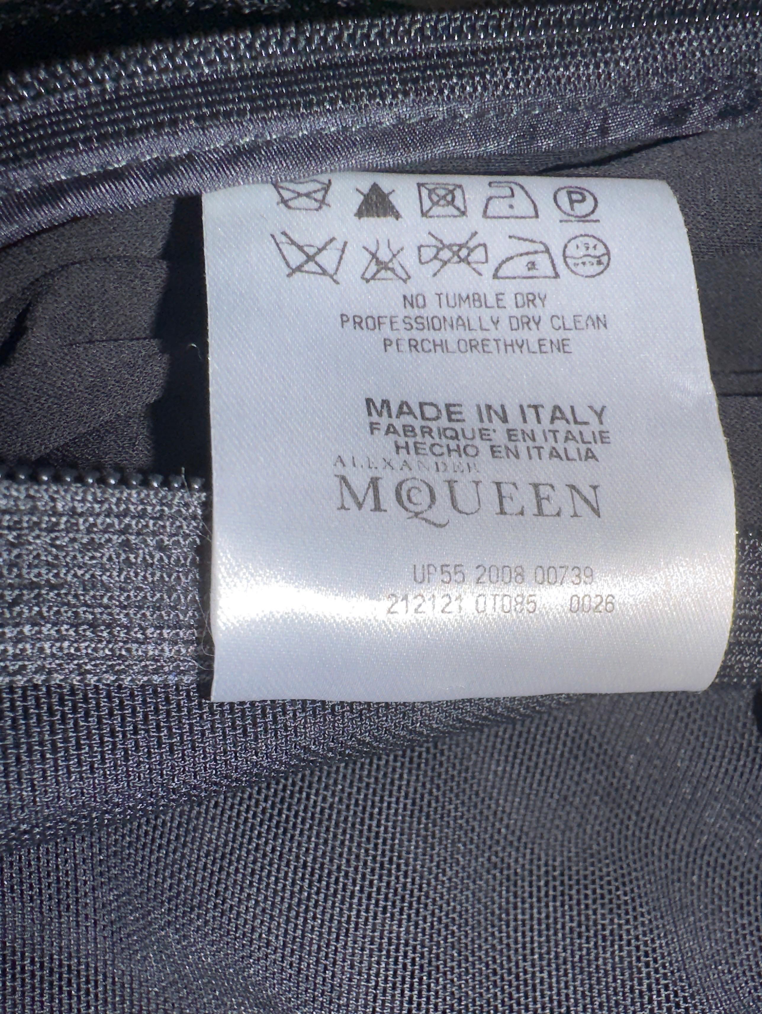 NEU Alexander McQueen 2008 Schwarzes drapiertes Göttin-Abendkleid 42 im Angebot 3