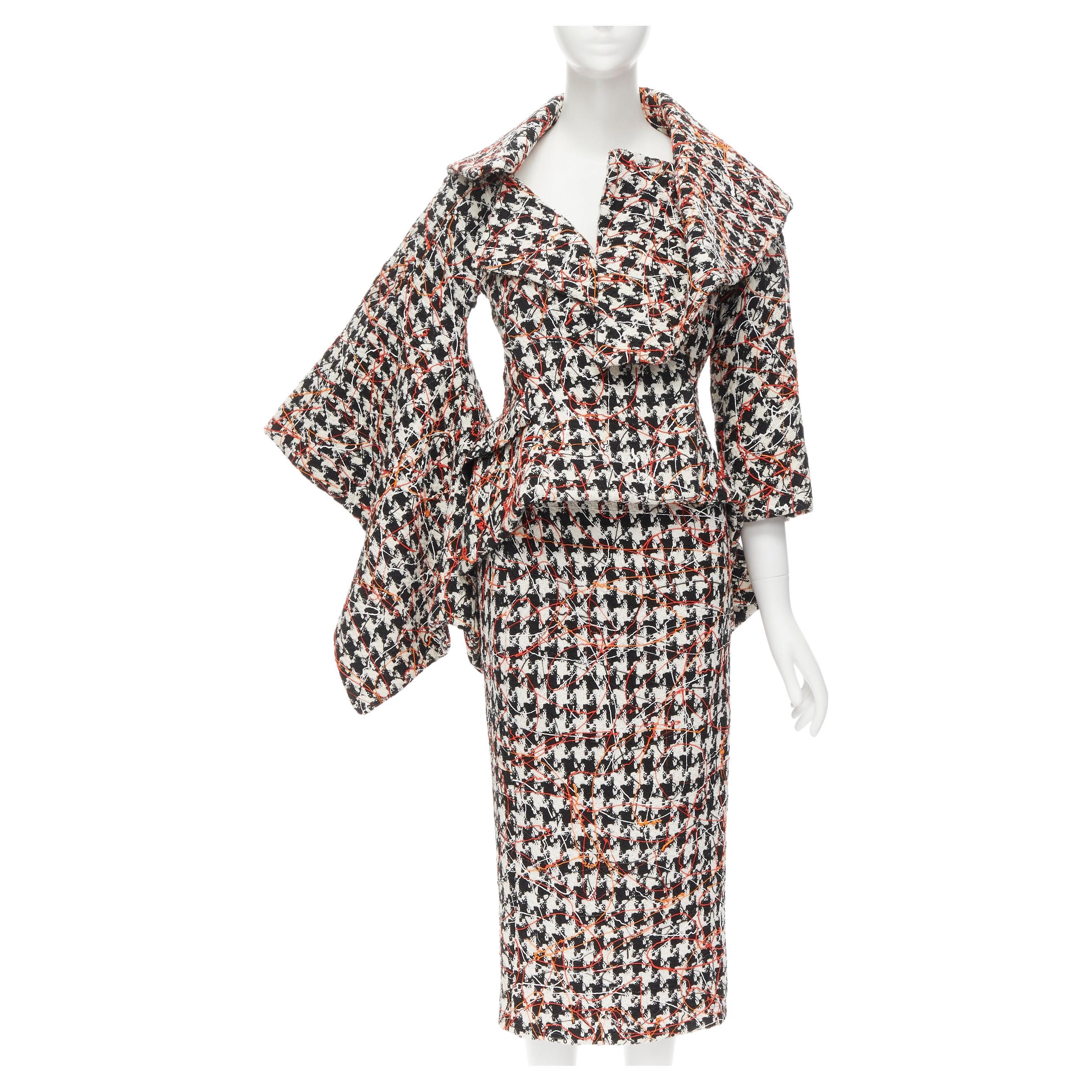 new ALEXANDER MCQUEEN 2009 Runway Horn Of Plenty Look 2 houndstooth kimono IT40