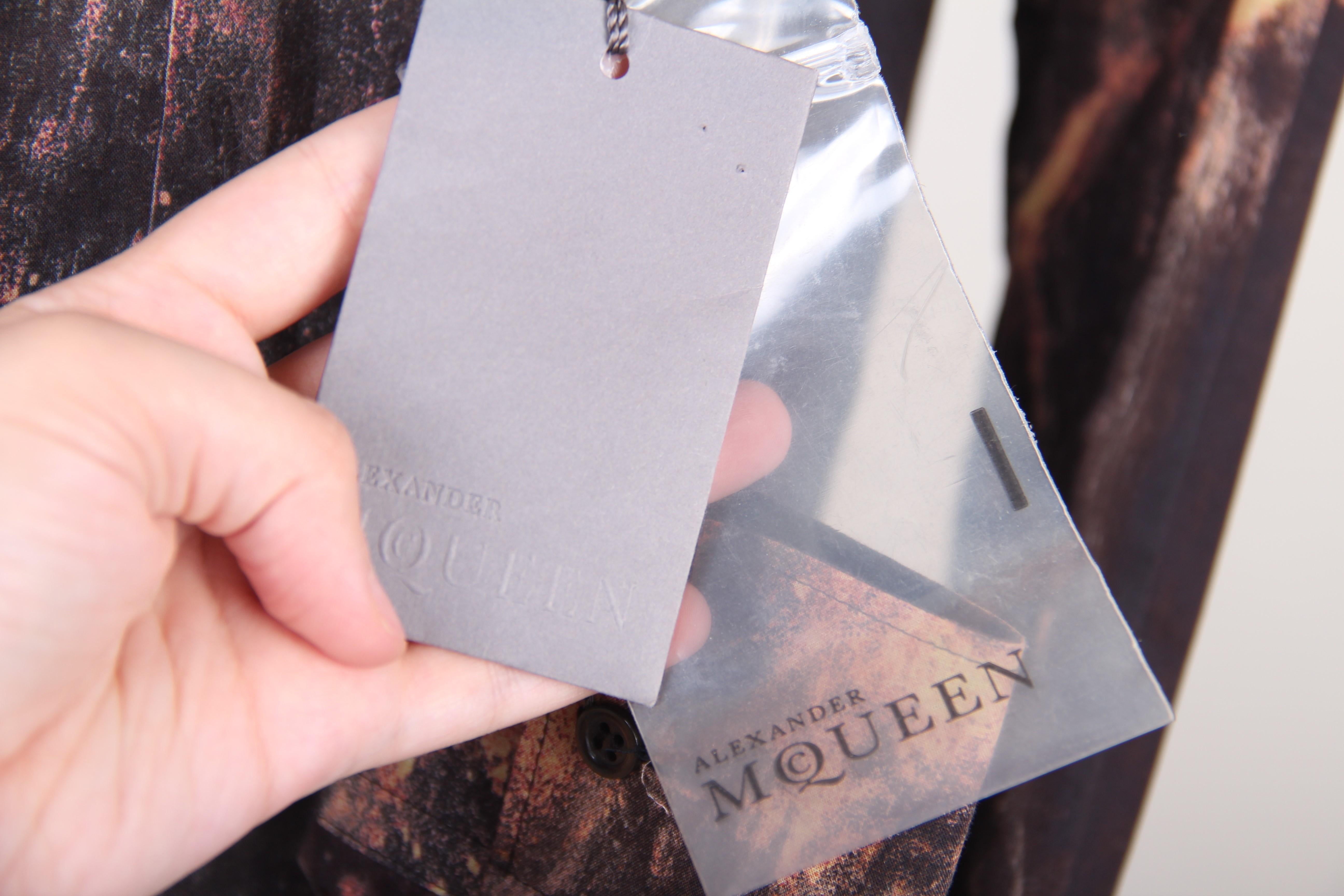 New Alexander McQueen 2010 shirt In Excellent Condition For Sale In Алматинский Почтамт, KZ