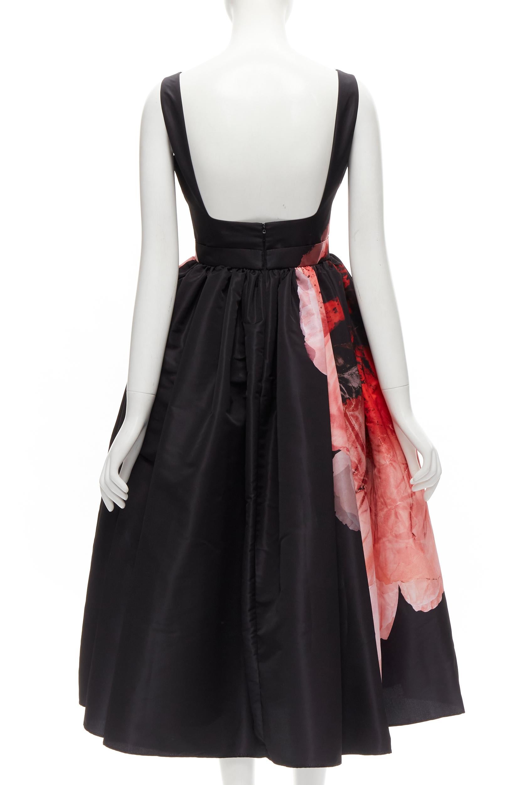Women's new ALEXANDER MCQUEEN 2021 Runway Anemone black red floral full gown IT38 S For Sale
