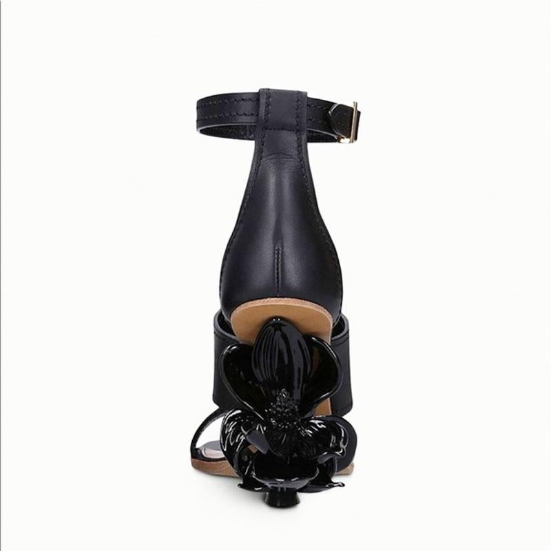 Donna New Alexander McQueen 3D Magnolia Flower Heel Black Leather Shoes It. 40   USA 10 in vendita