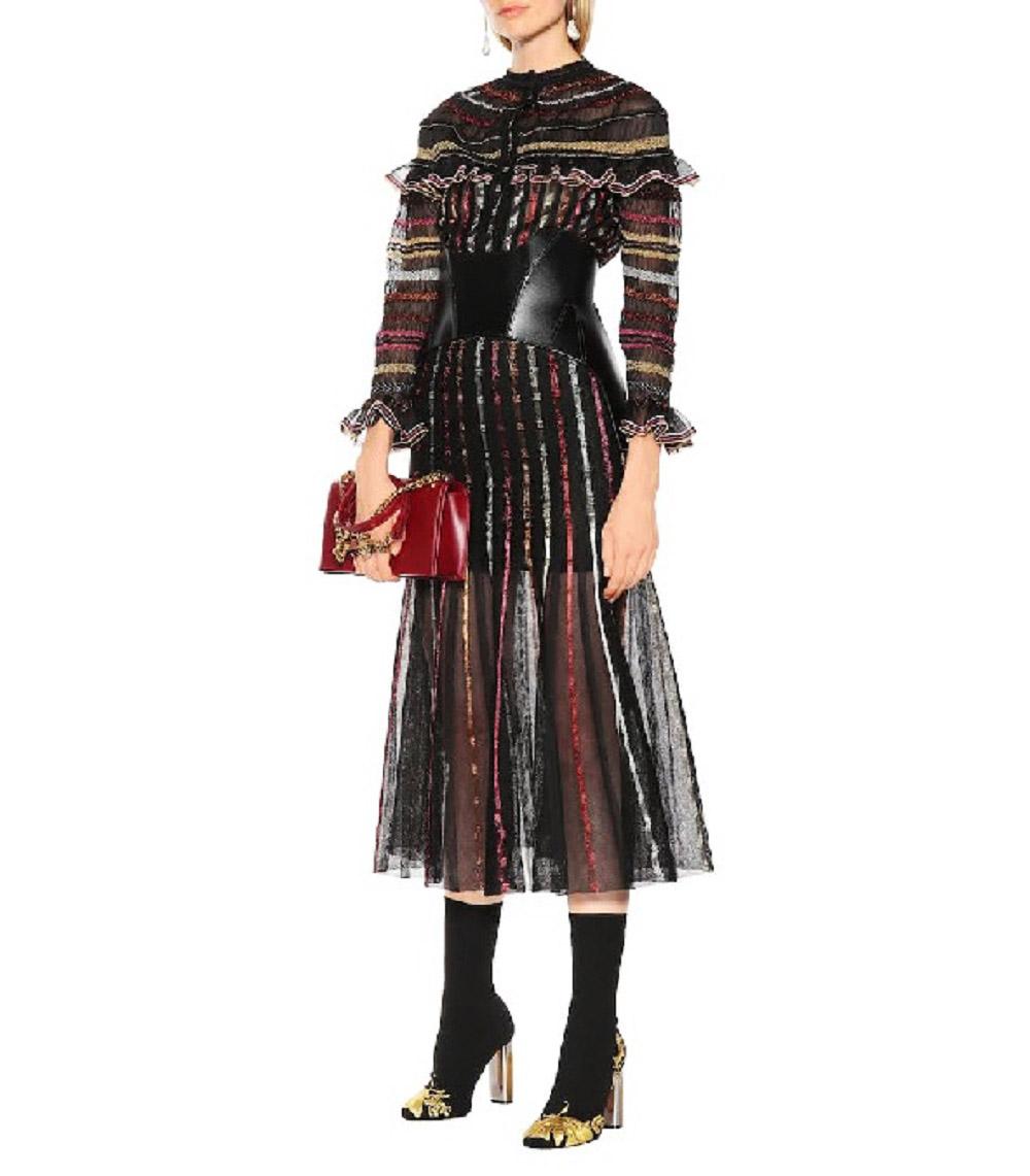 Nuovo Alexander McQueen AW 2018 Ricamato Nero Oro Caviglia Stretch-Knit Boot 37 in vendita 2