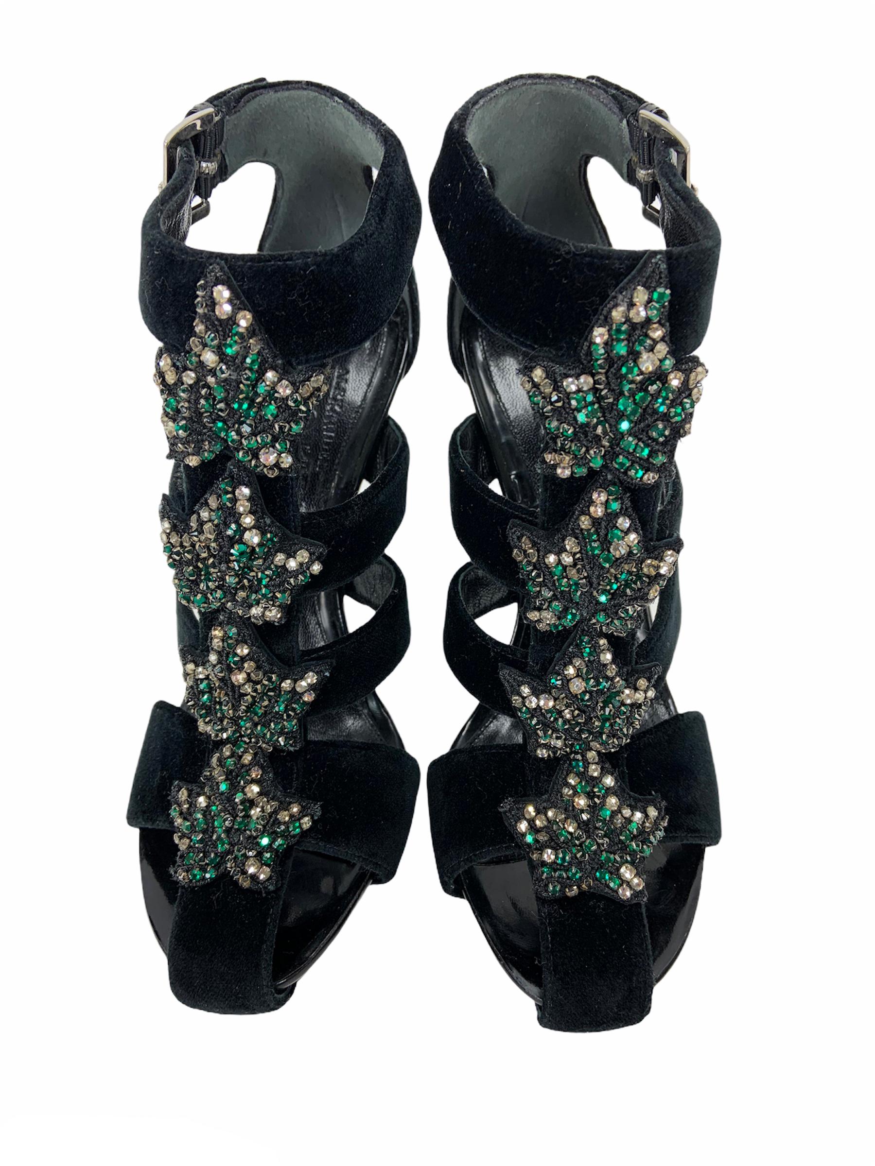 New Alexander McQueen Black Velvet Crystal Embellished Ivy Cage Sandals 37.5  In New Condition For Sale In Montgomery, TX