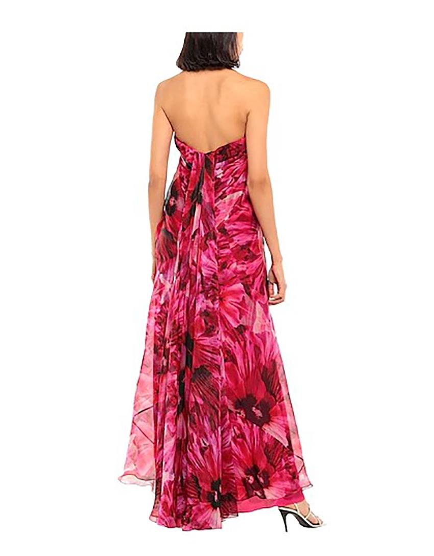 ALEXANDER MCQUEEN

Chiffon, no appliqués, floral design, 
deep neckline, sleeveless, no pockets, rear closure, zipper closure, fully lined

Content: 100% silk

Size 4
Length (from the front to the bottom of the dress) 54.99