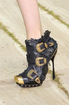 New Alexander McQueen S/S 2011 3D Embellished Studded Ankle Boots 38.5 - 8.5
