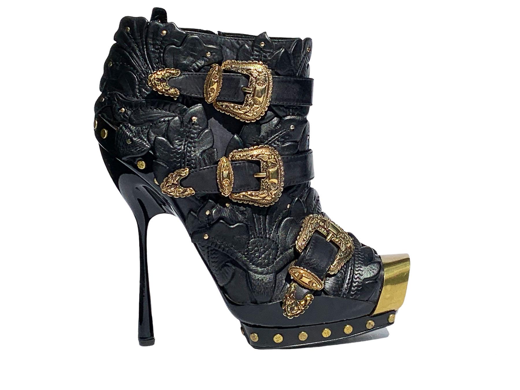 Black New Alexander McQueen S/S 2011 3D Embellished Studded Ankle Boots 39 US 9 For Sale