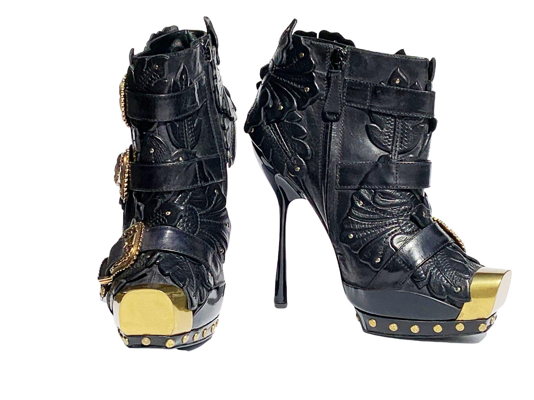 New Alexander McQueen S/S 2011 3D Embellished Studded Ankle Boots 39 US 9 For Sale 1